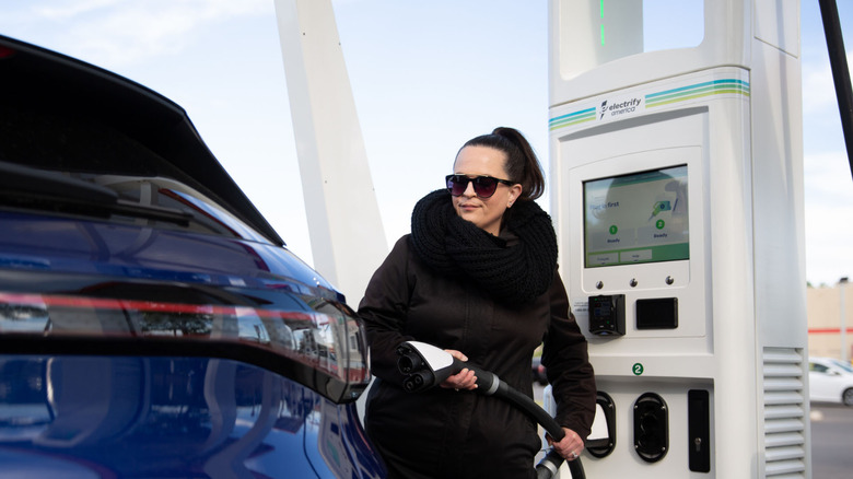 Large-818-Newsflash-CharginginAmericaColdWeatherCharging