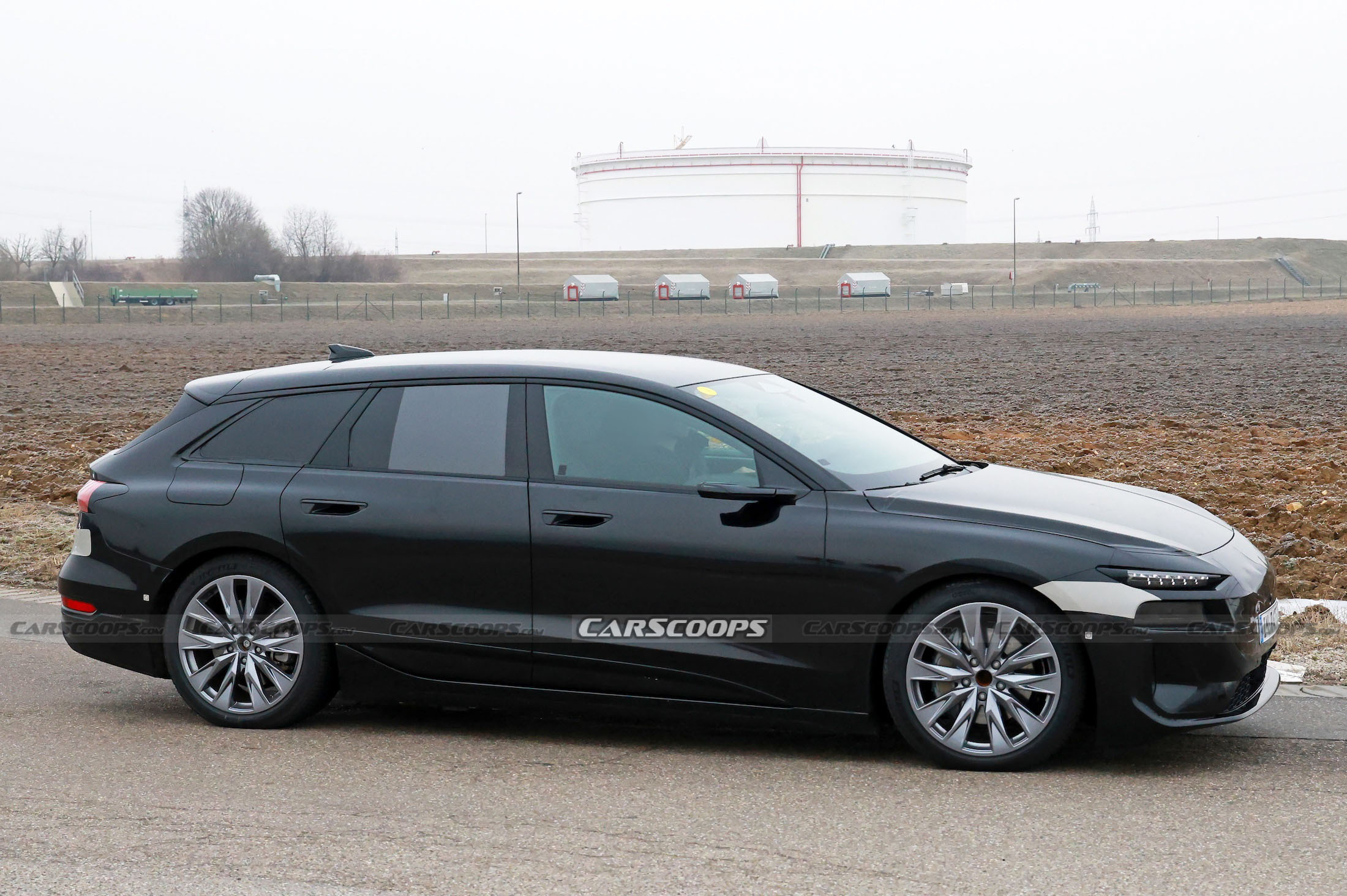 Audi A6 Avant e-tron 00009