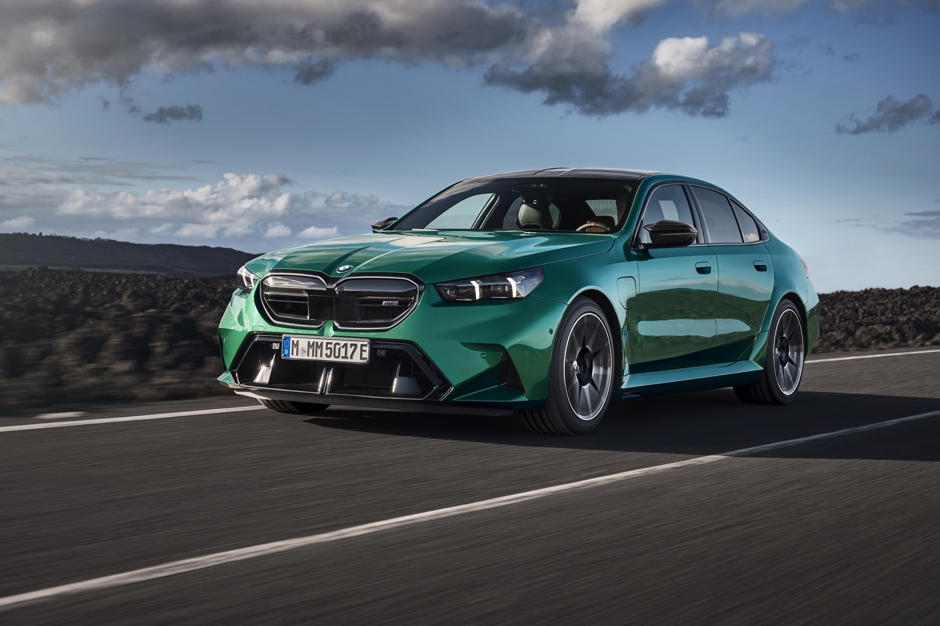 2025 BMW M5 04