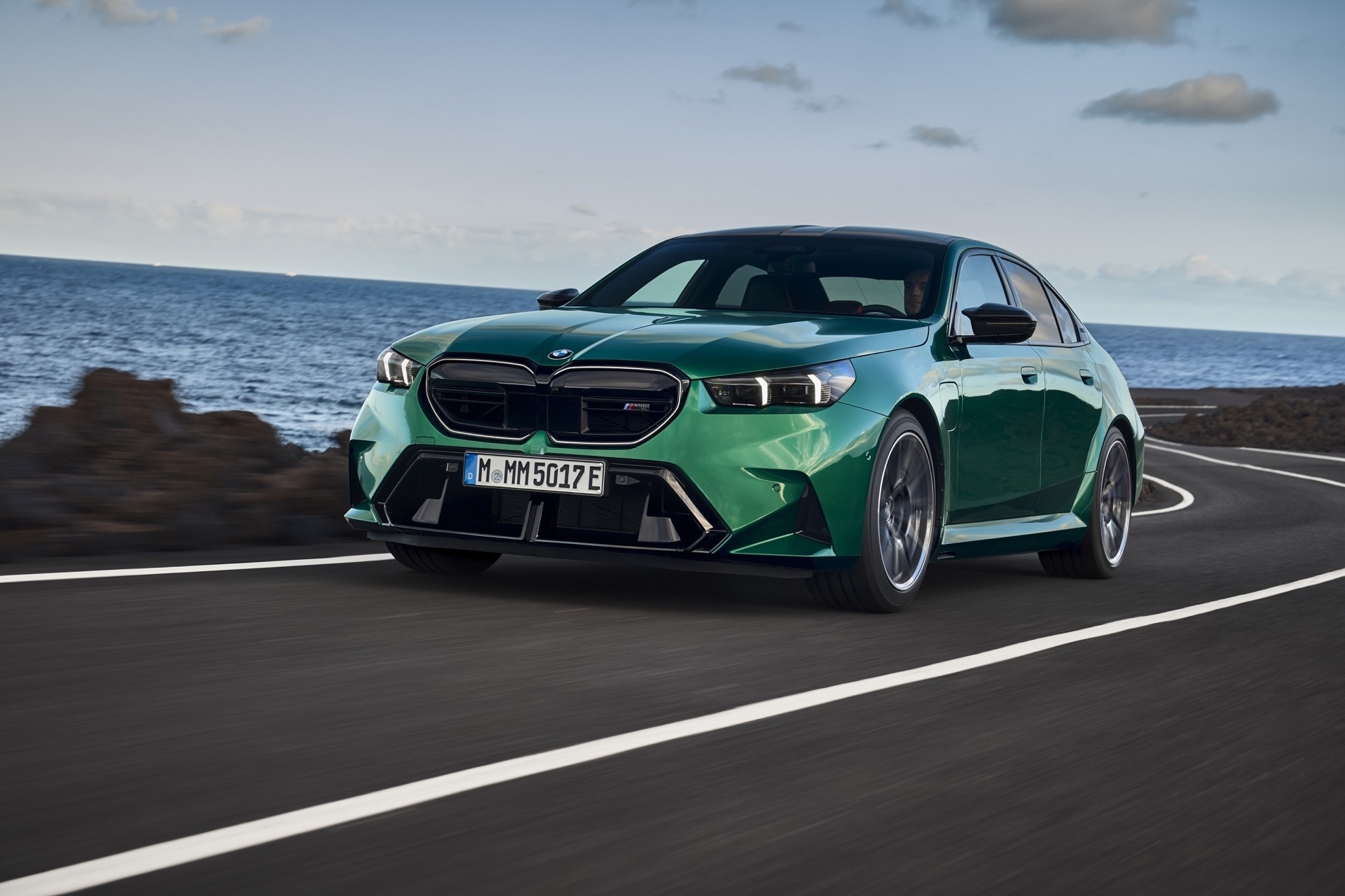 2025 BMW M5 05