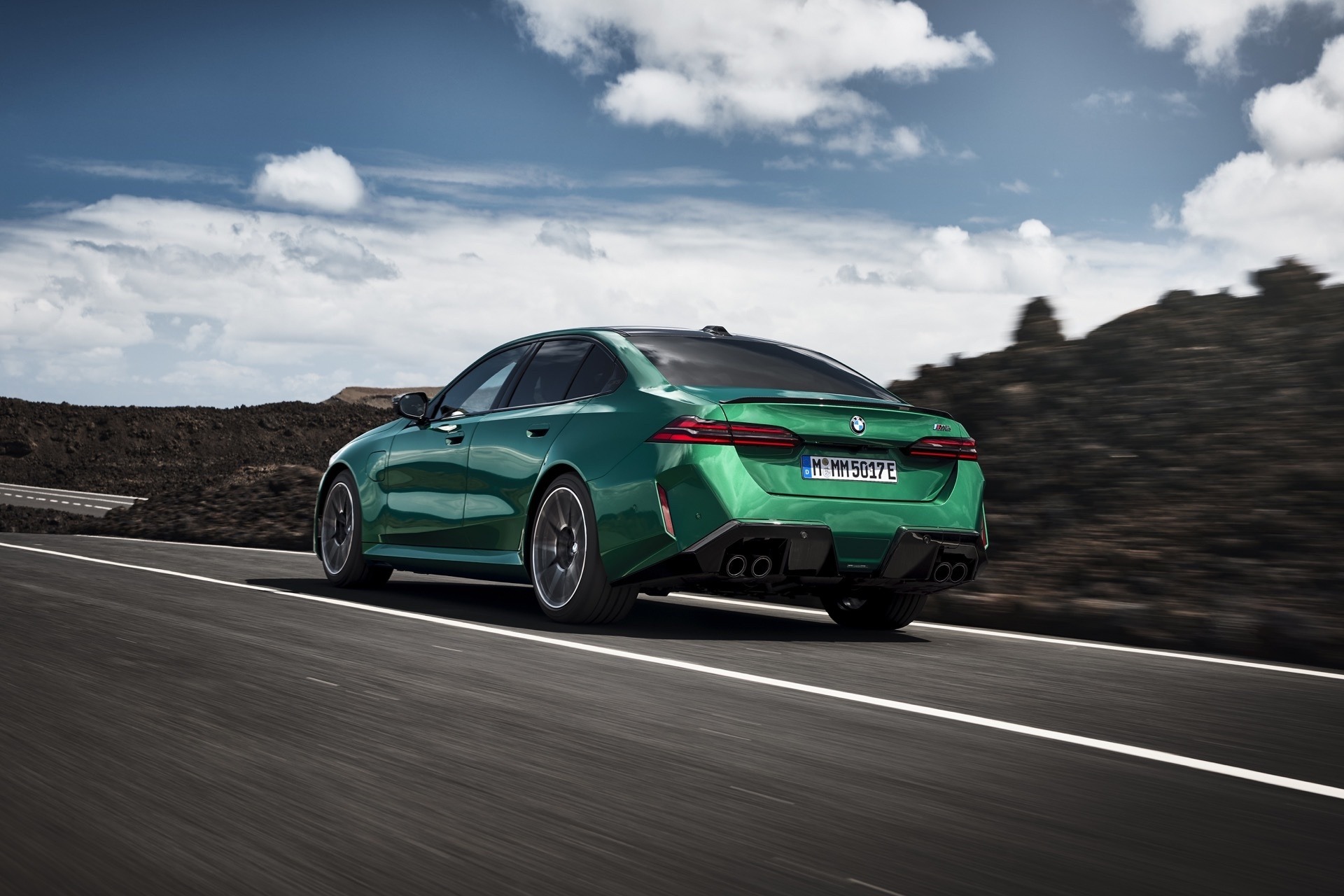 2025 BMW M5 08