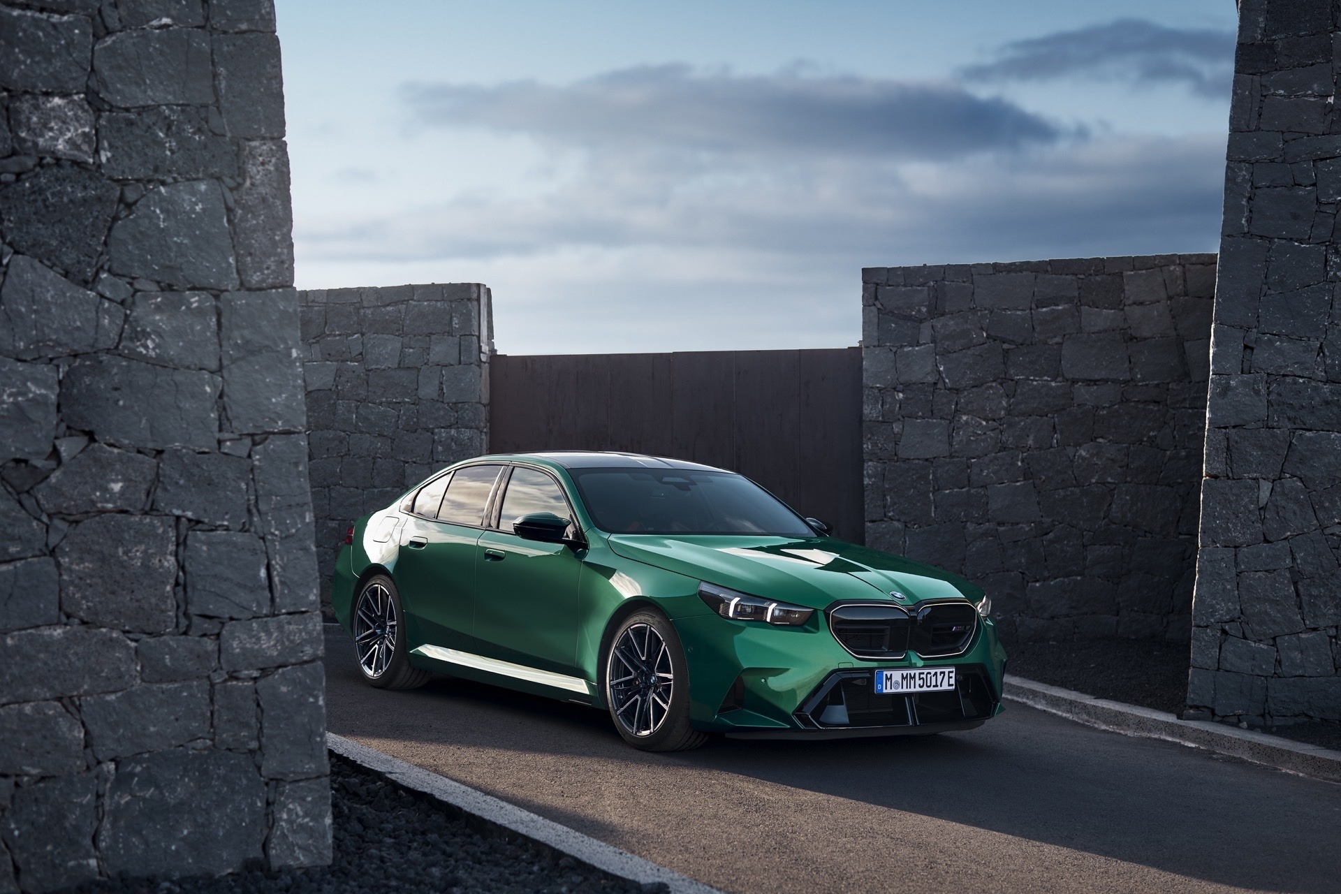 2025 BMW M5 17