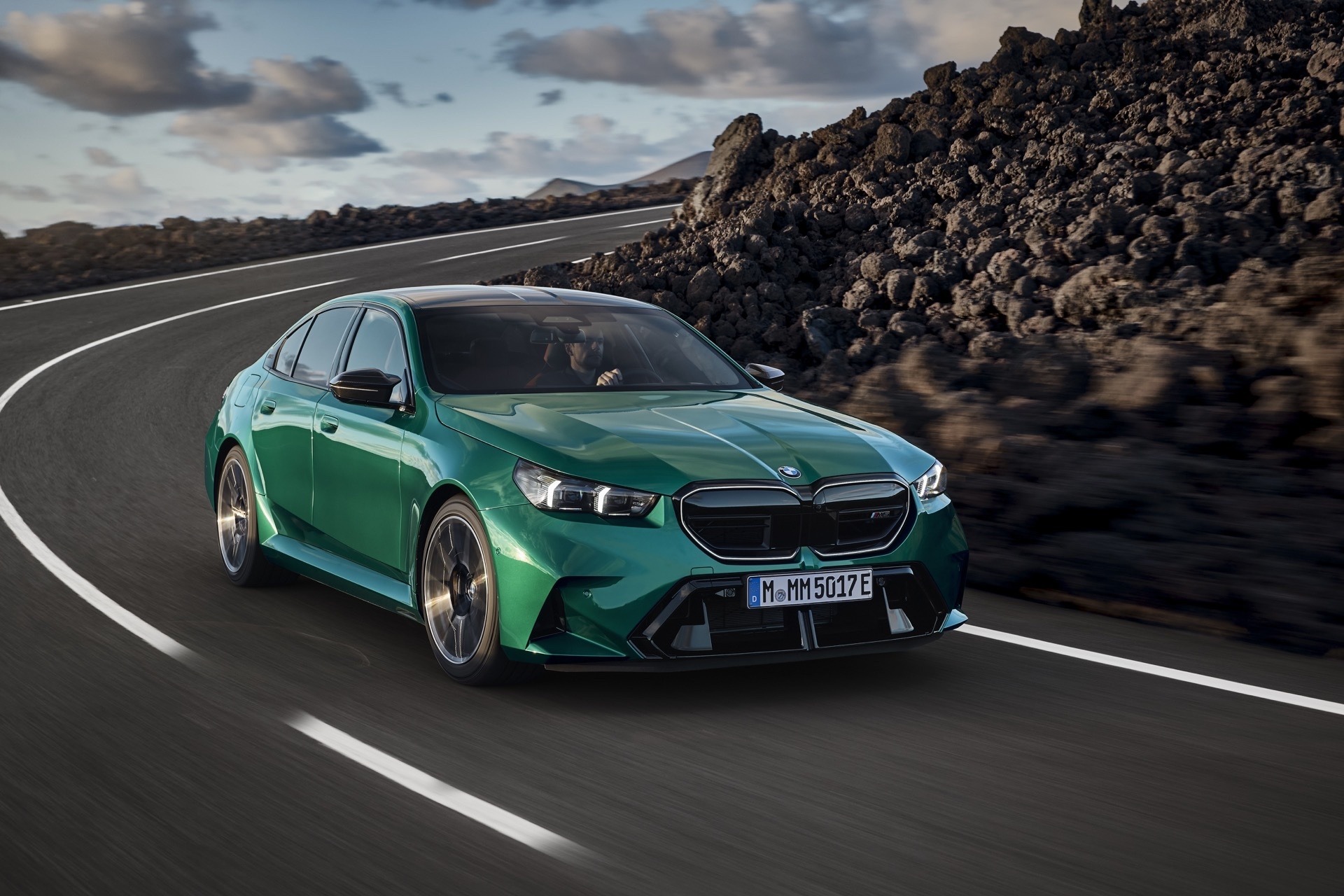 2025 BMW M5 25