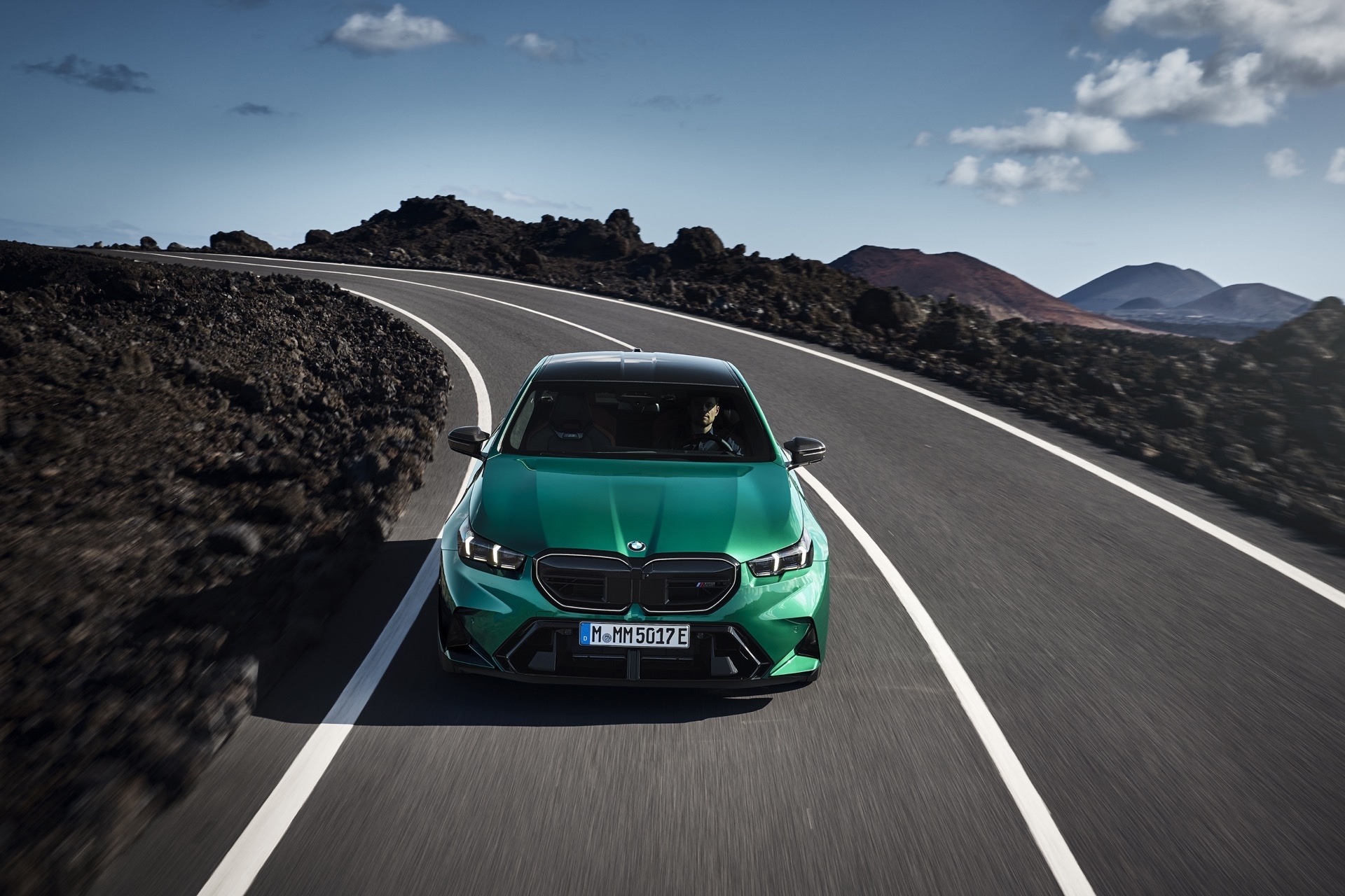 2025 BMW M5 31