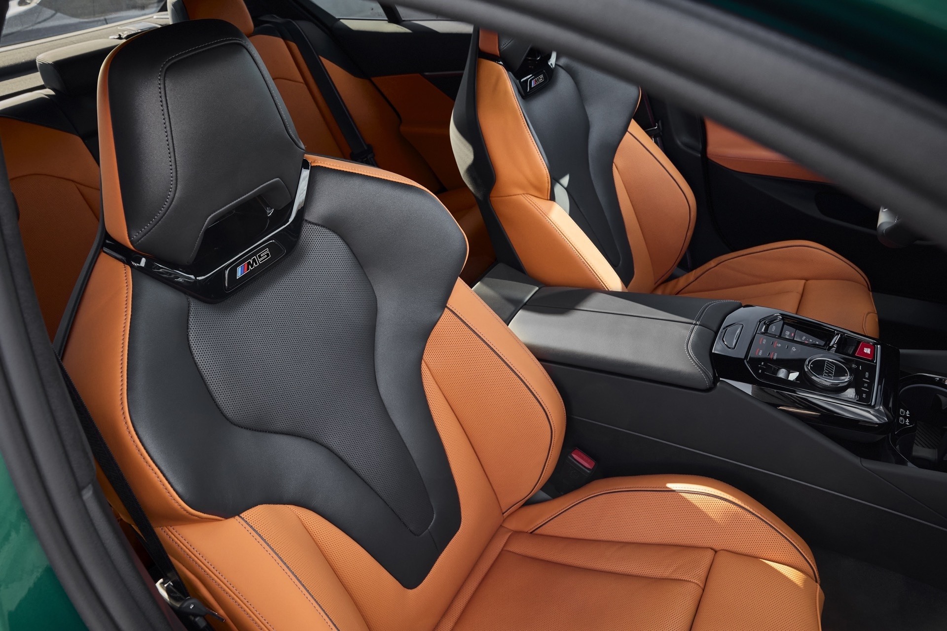 2025 BMW M5 50
