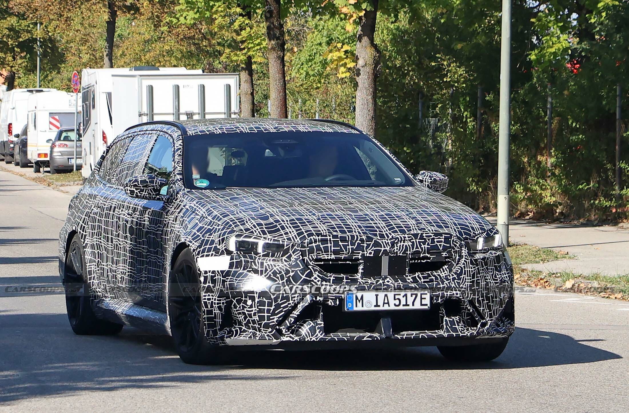 BMW M5 Touring spy shots 00002