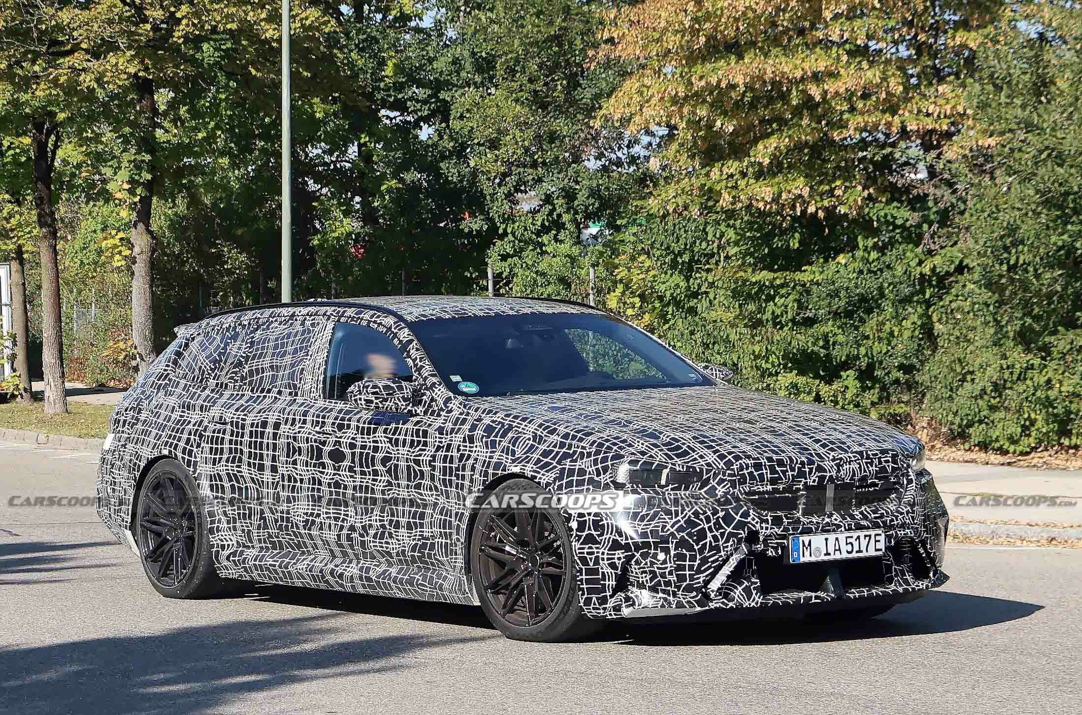 BMW M5 Touring spy shots 00005