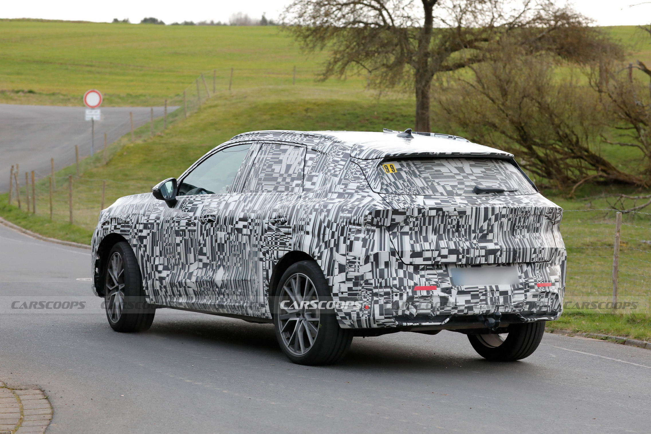 2025 CUPRA Terramar prototype 22