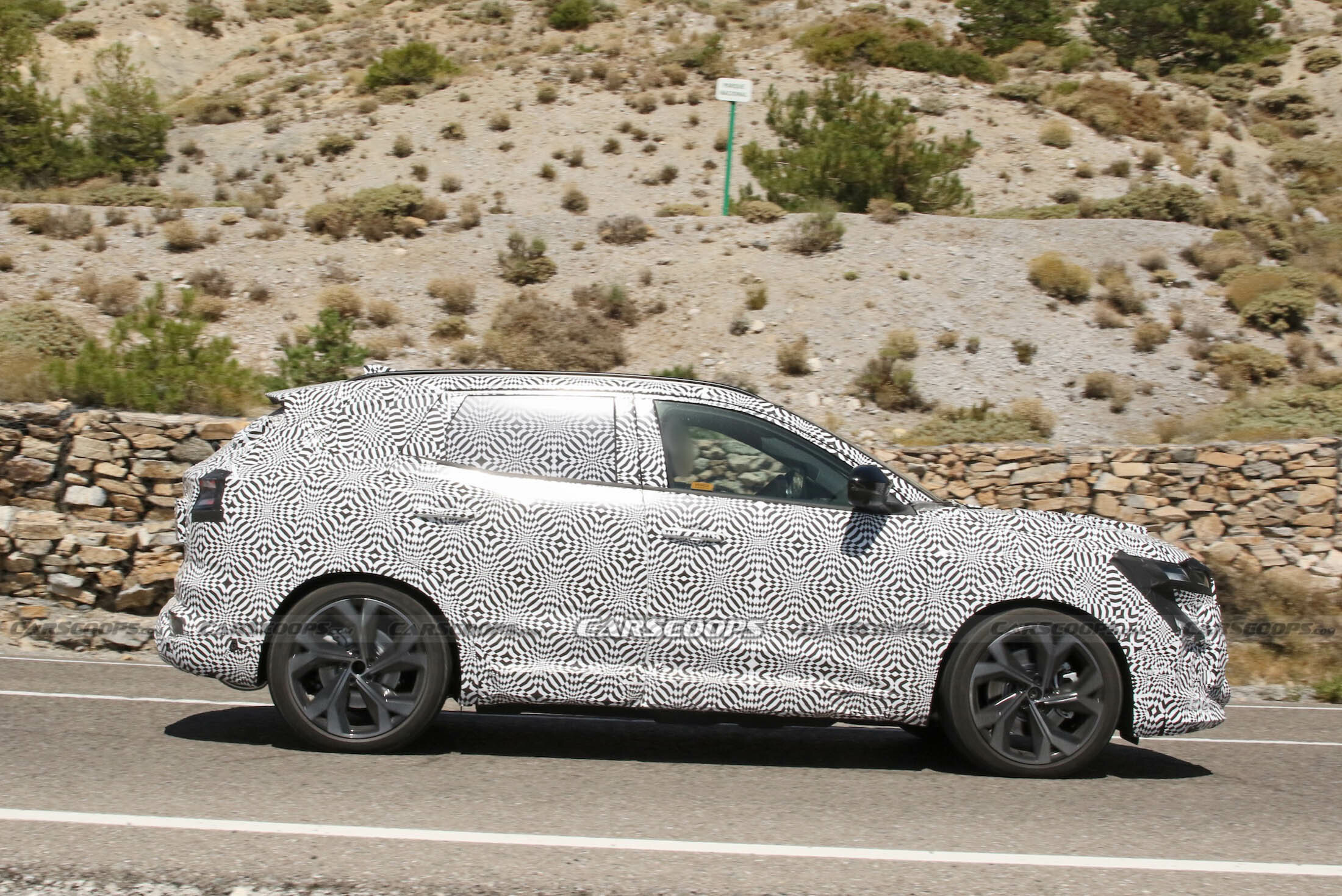 Renault Austral facelift scoop 00007