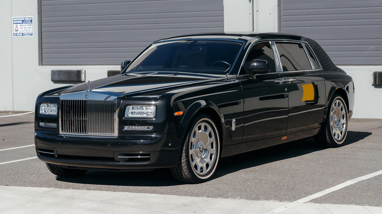 Macklemore-Rolls-Royce-Phantom-a