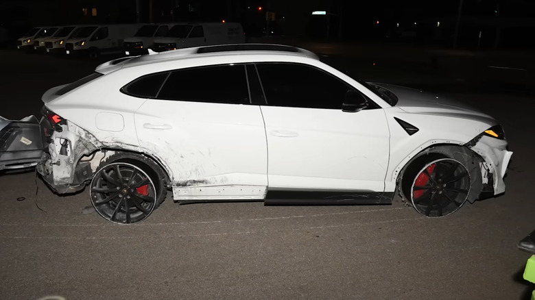 Lamborghini-urus-a