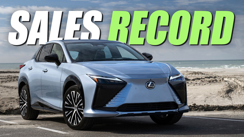 Lexus-sales-record