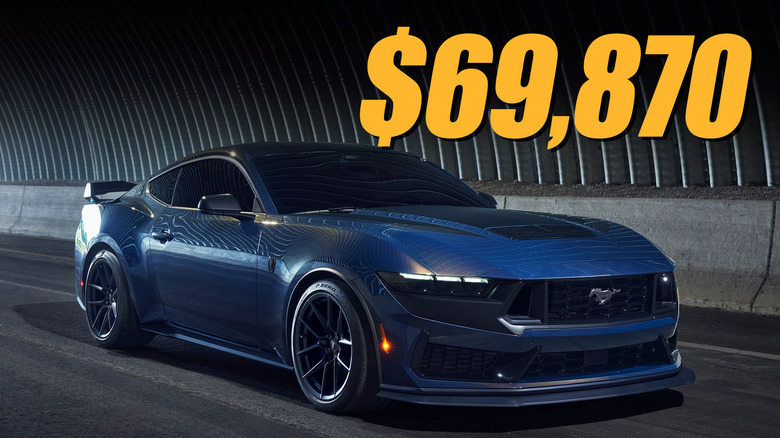 Ford-Mustang-Dark-Horse