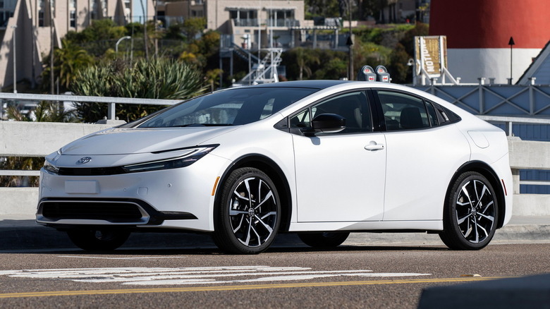 Toyota Prius 4