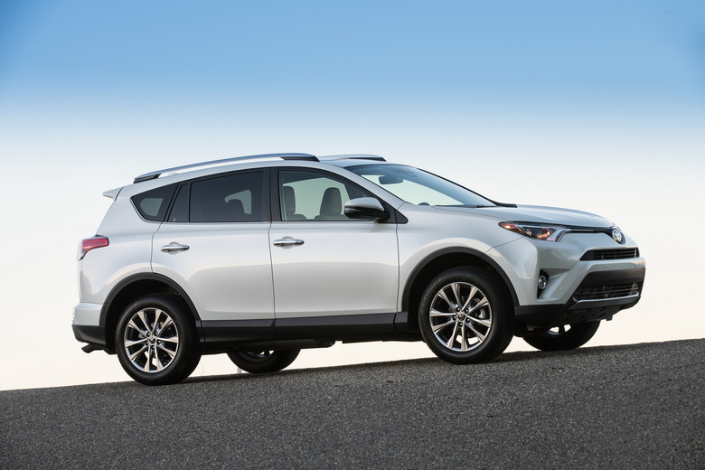 2016-toyota-rav4-limited-6.jpg