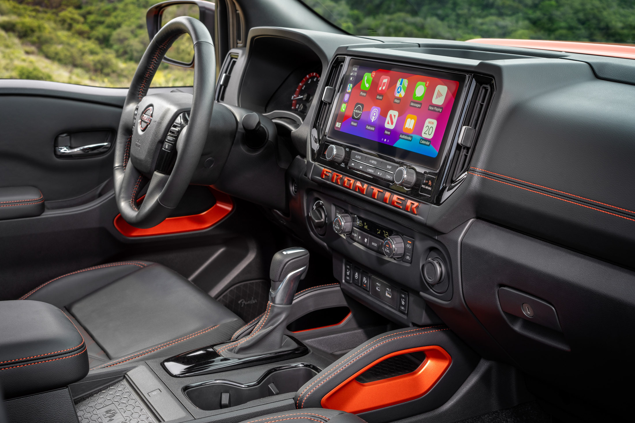 2025 Nissan Frontier 00021