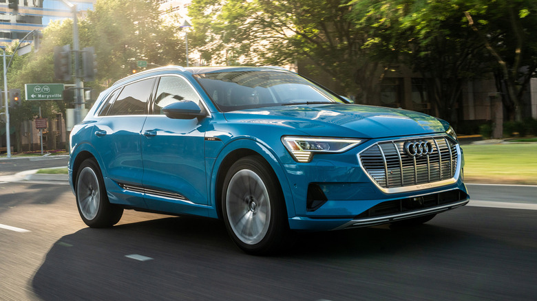Audi-e-tron-2