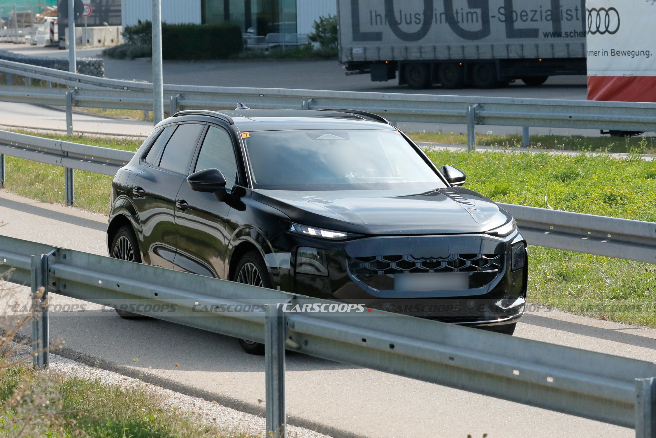 2026 Audi Q3 00010