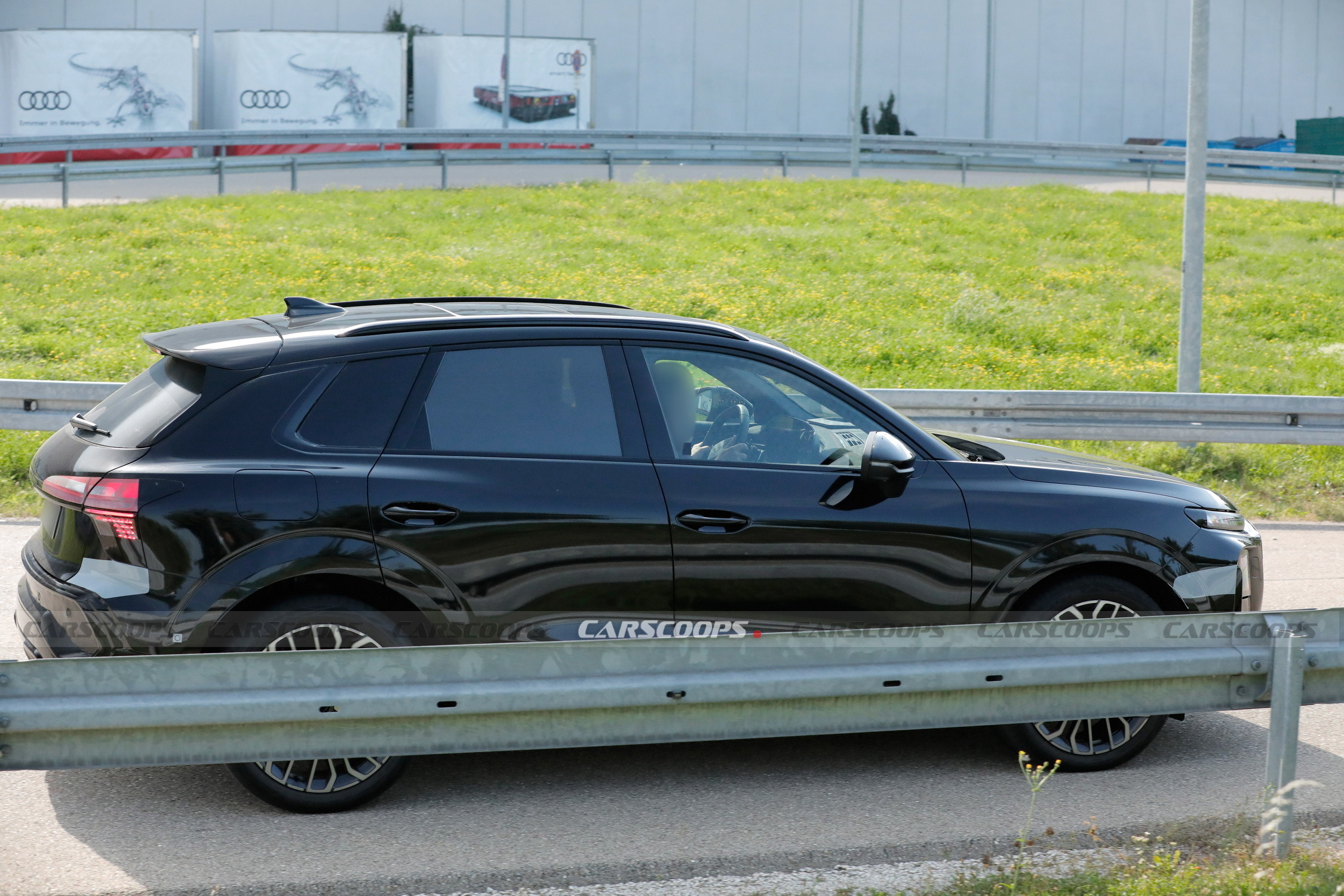 2026 Audi Q3 00013