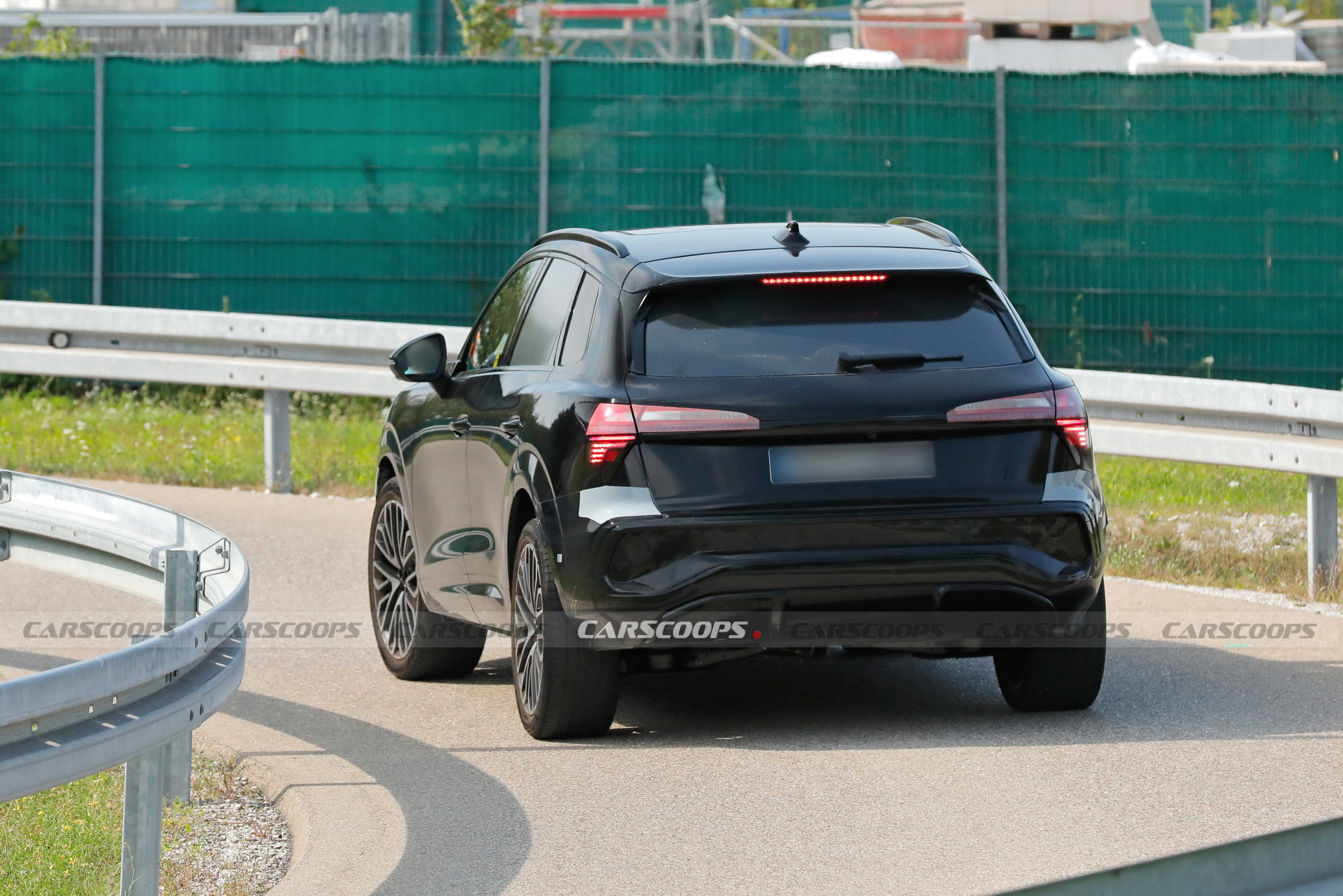 2026 Audi Q3 00020