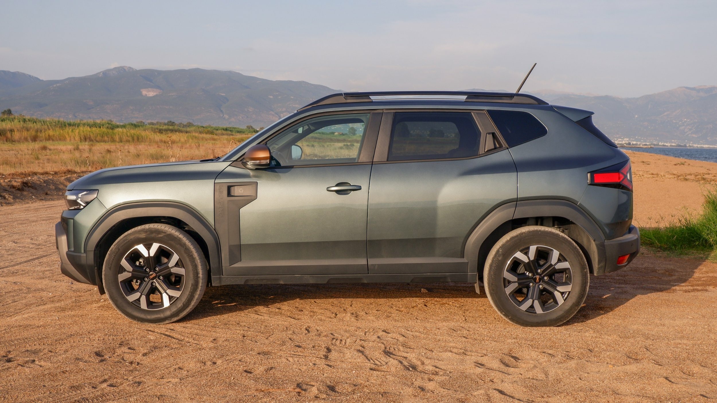 Dacia Duster III - Exterior (6)