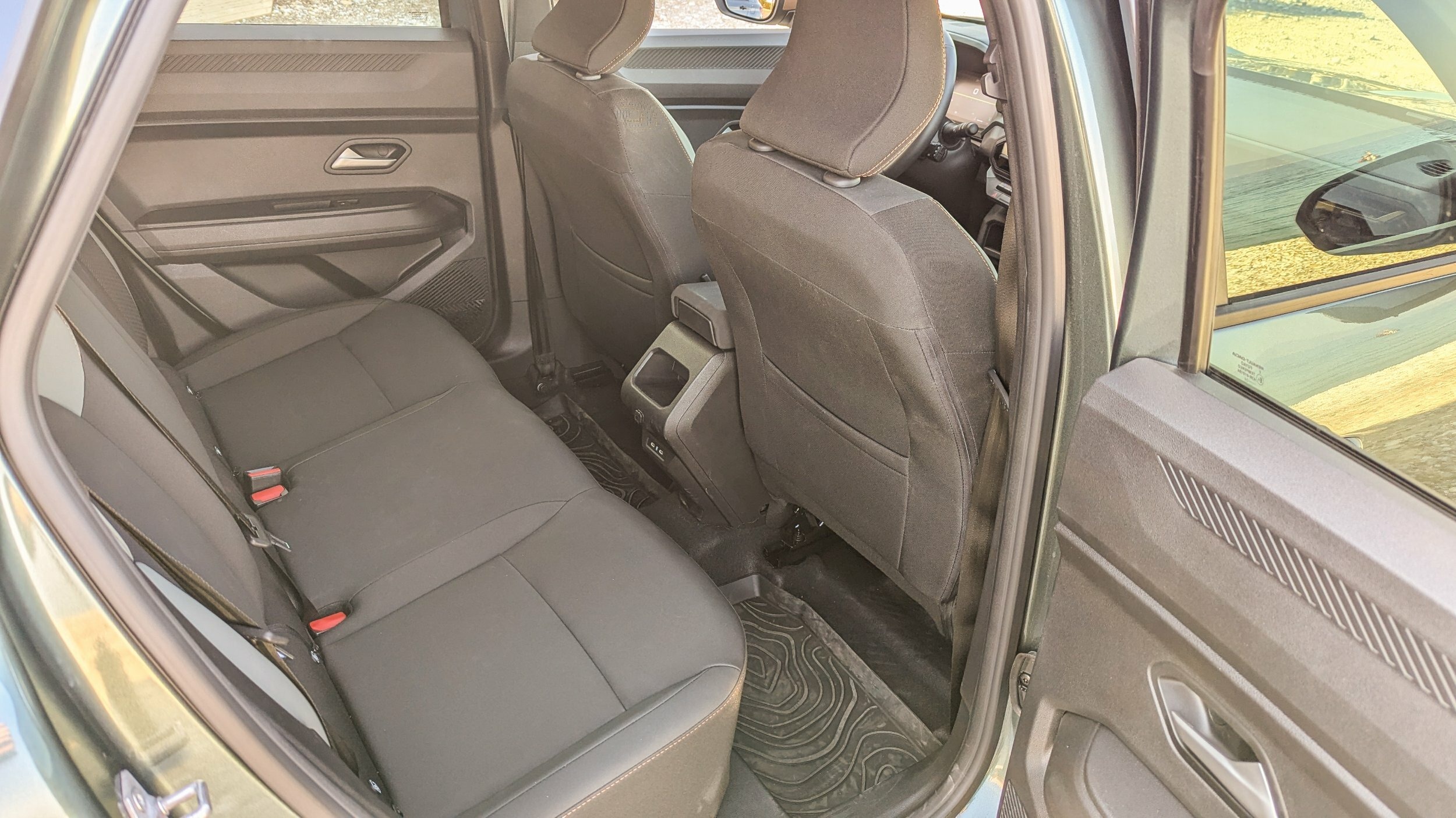 Dacia Duster III - Interior (12)