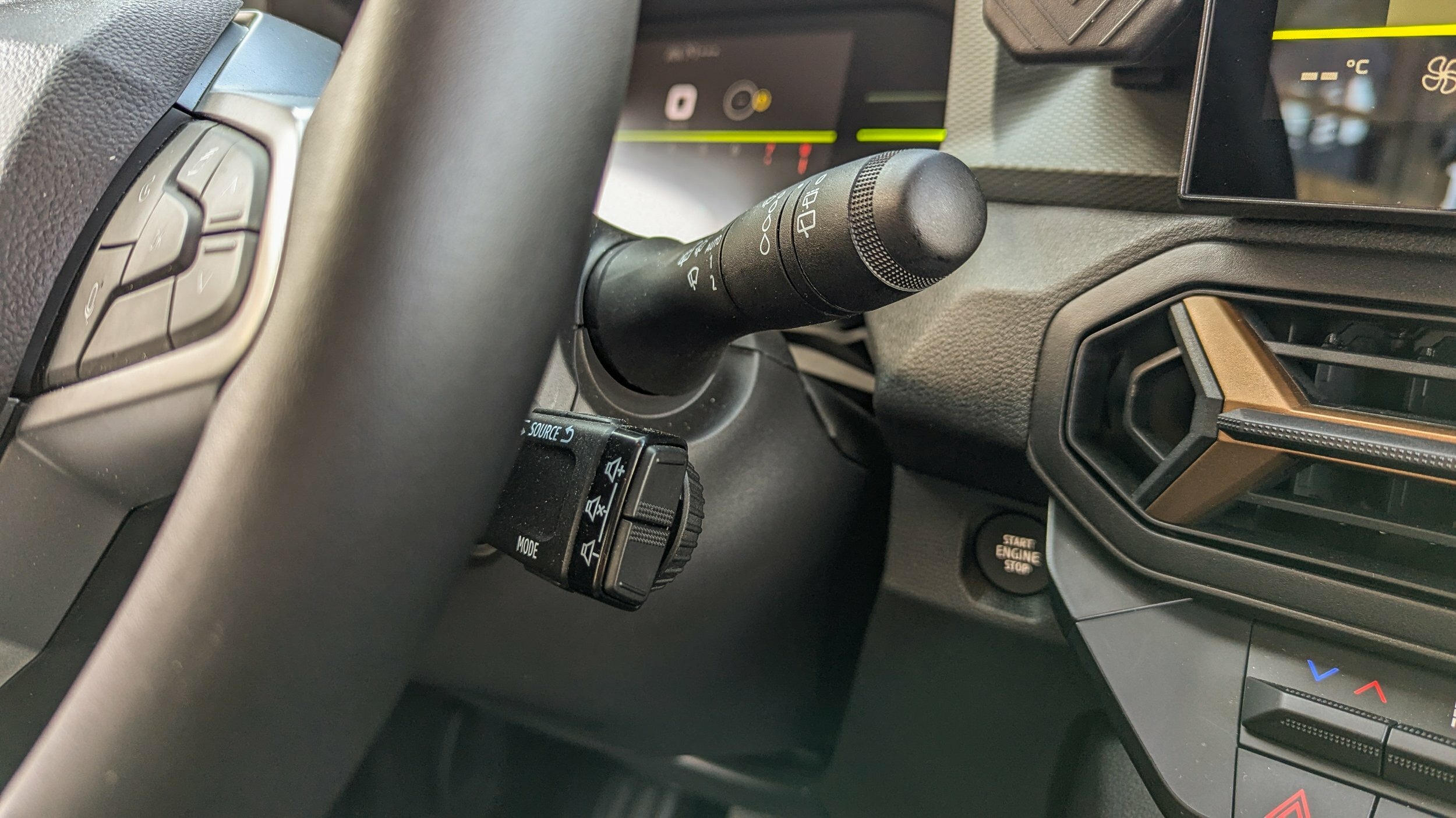 Dacia Duster III - Interior (18)
