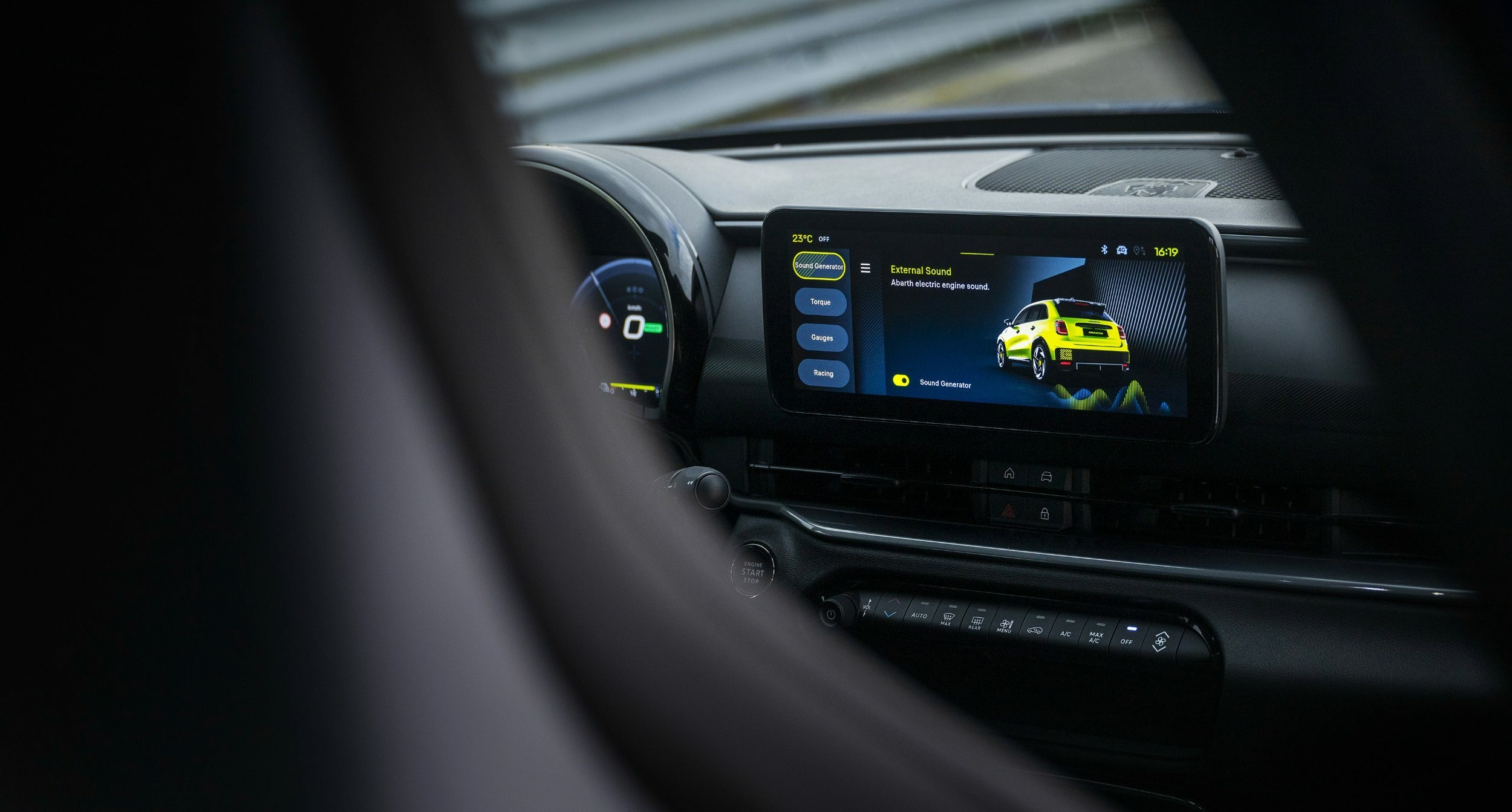 Abarth 600e Scorpionissima Interior (10)