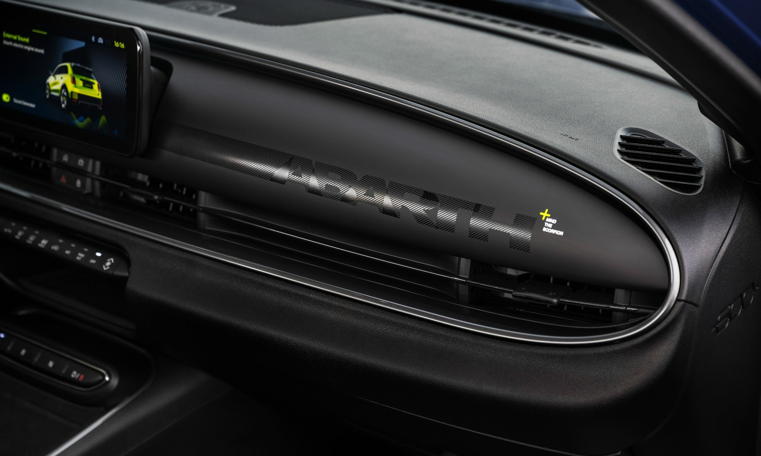 Abarth 600e Scorpionissima Interior (9)