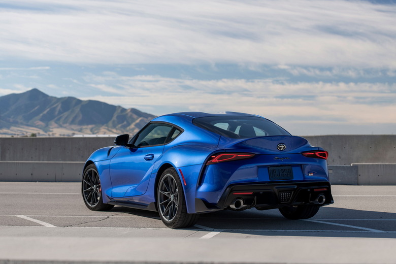 2025 Toyota GR Supra 3L Premium (2)