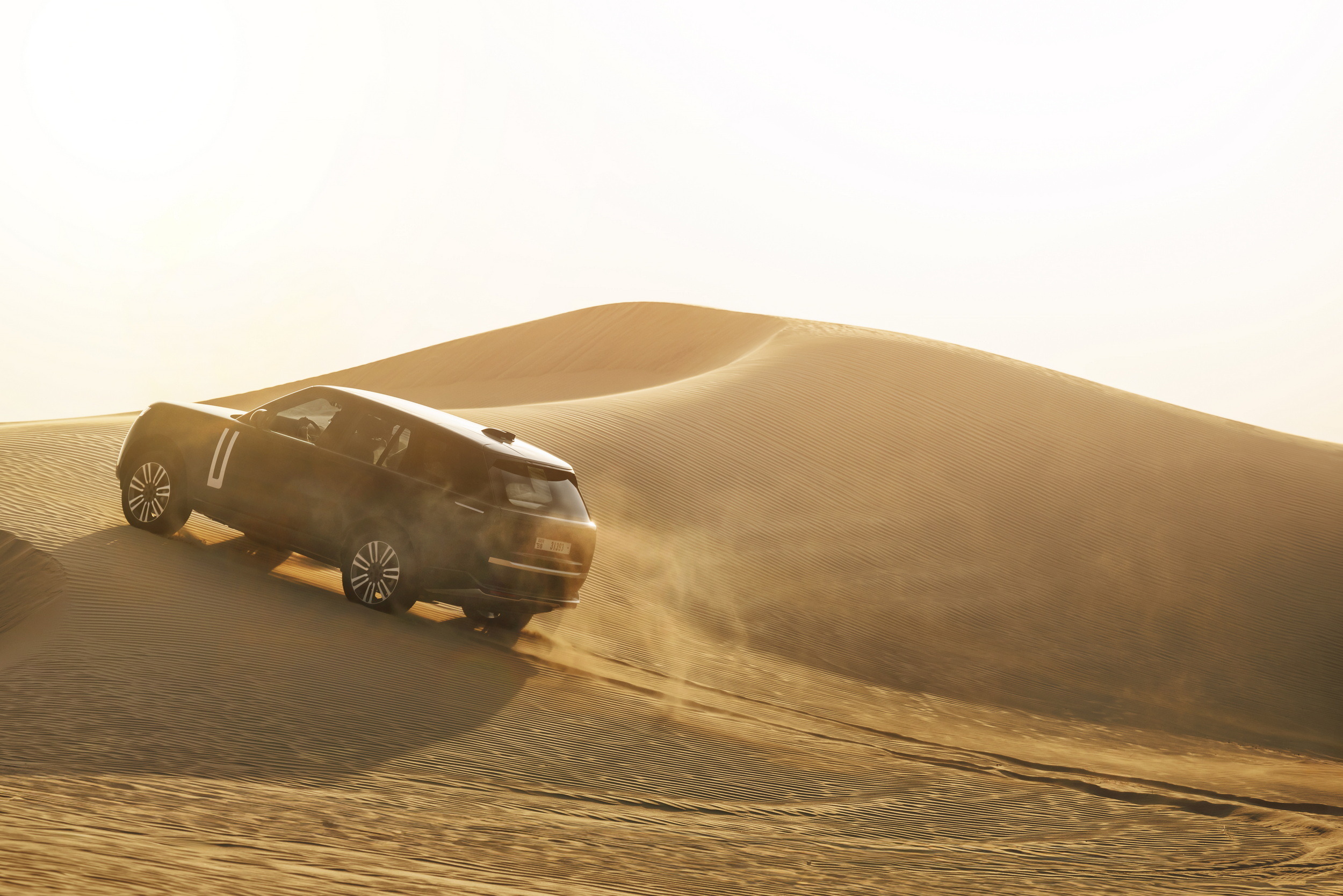Range Rover BEV Prototype - United Arab Emirates (6)