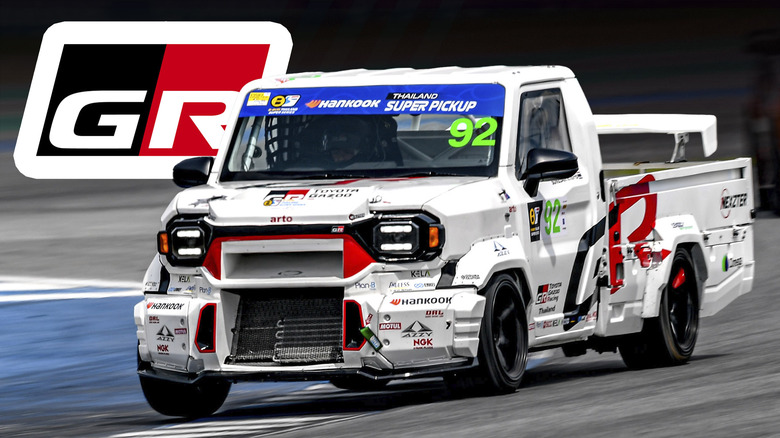 Toyota Hilux Champ - Toyota Gazoo Racing Thailand (main) (1)