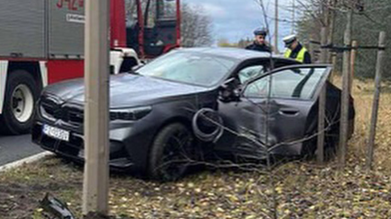 BMW-M5-Crash