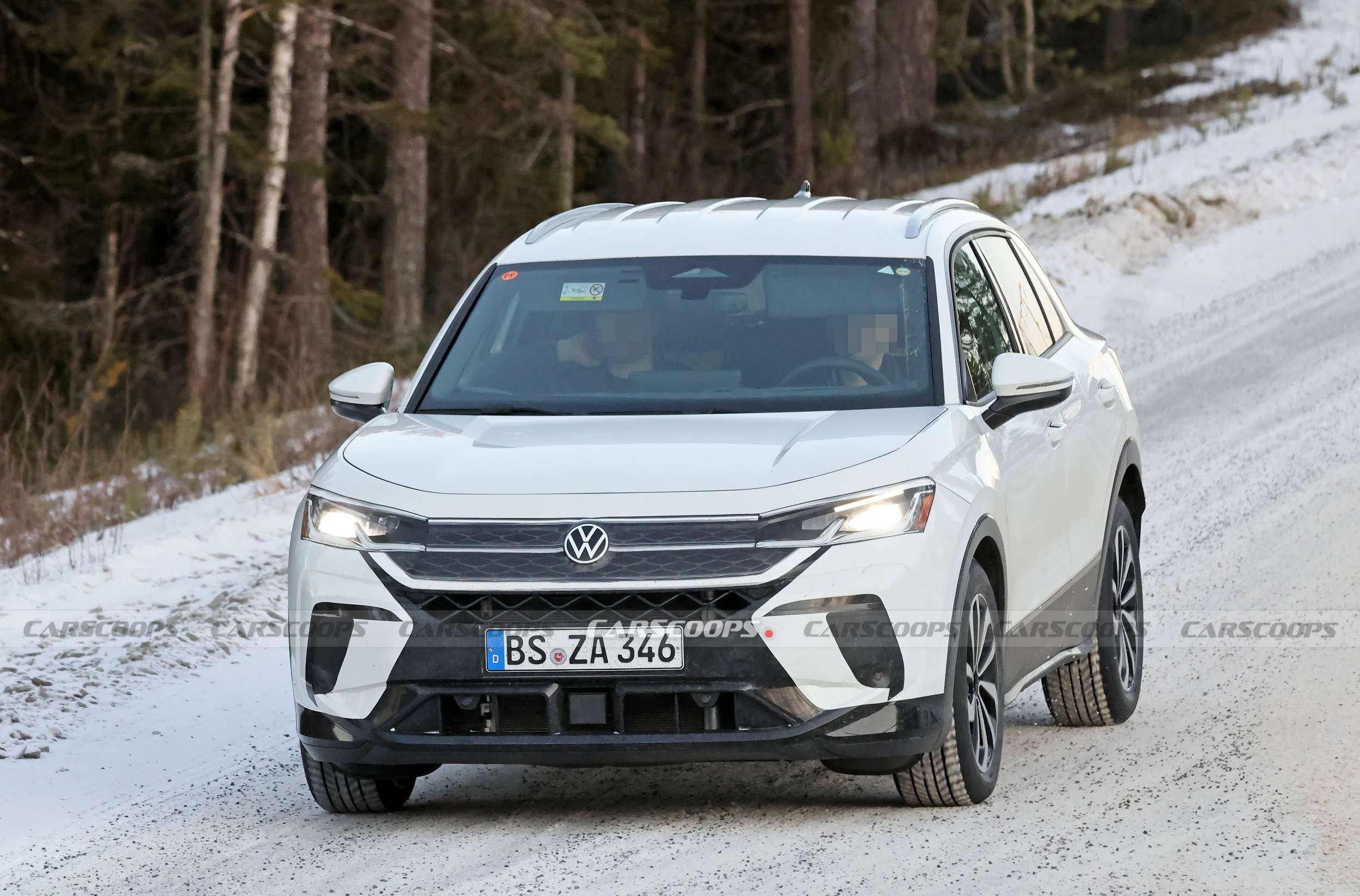 VW T-Roc - New Scoop (11)