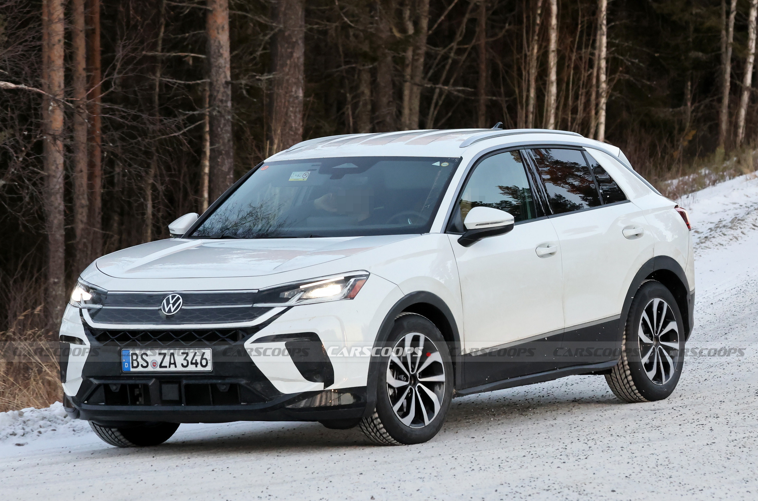 VW T-Roc - New Scoop (14)