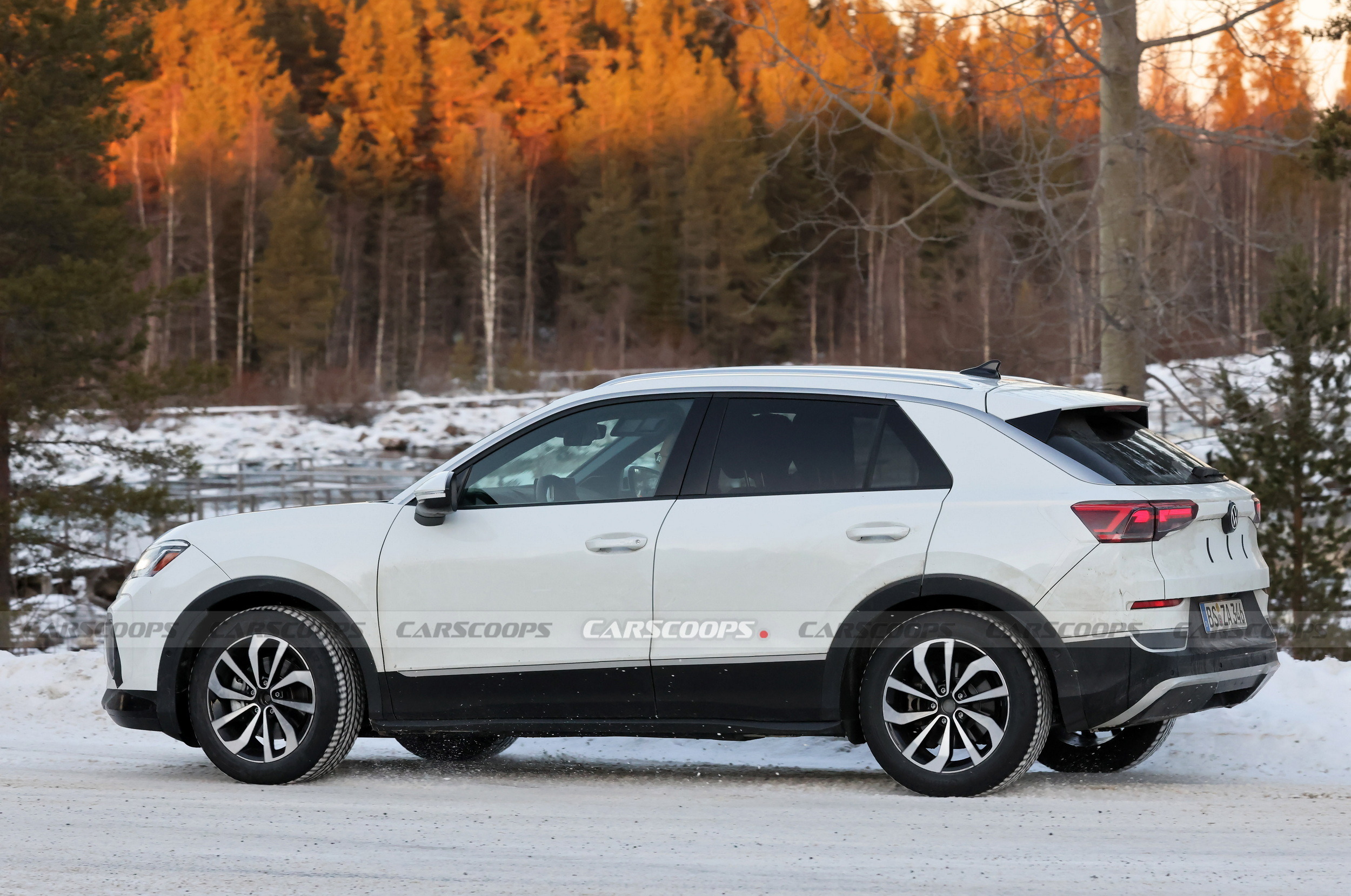 VW T-Roc - New Scoop (18)