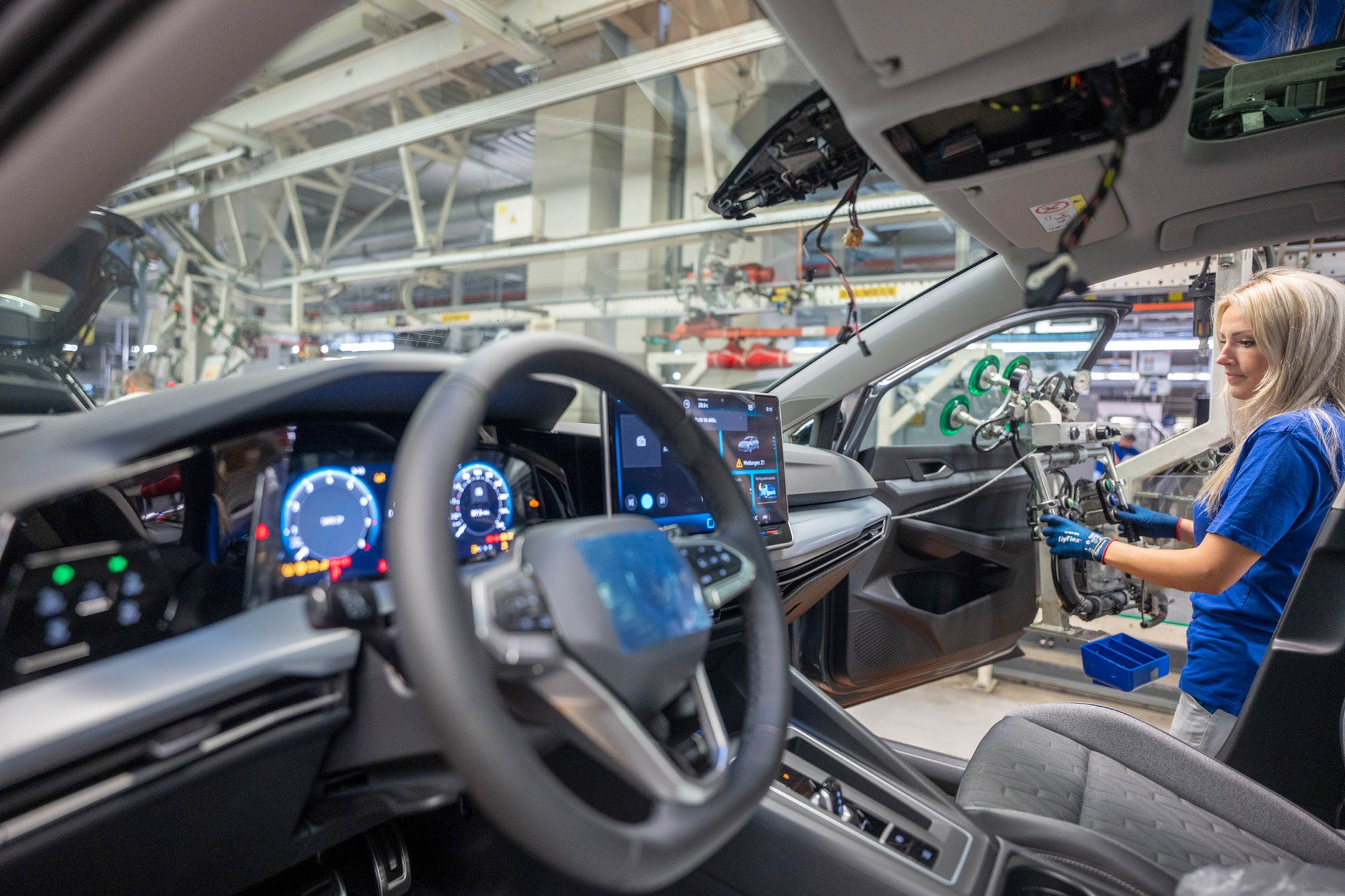VW Wolfsburg plant Golf 00003