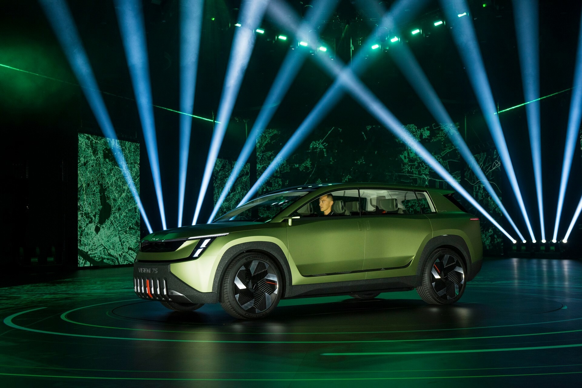 Skoda Vision 7S concept 0114 251