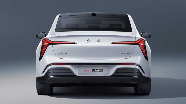 Hongqi-05---14