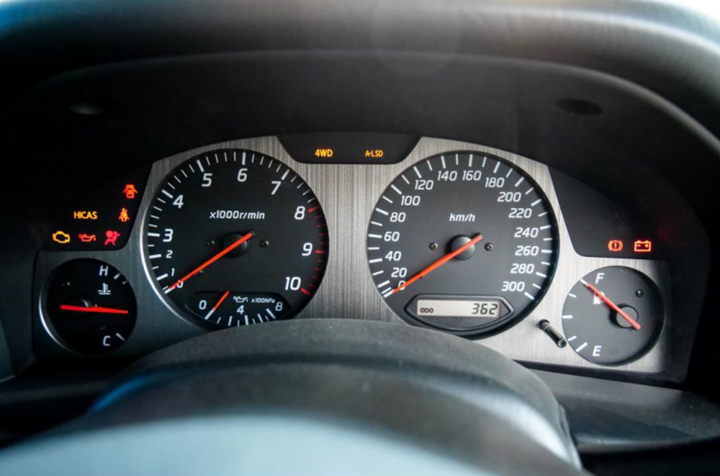 Nissan Skyline R34 GT-R Nur 00003