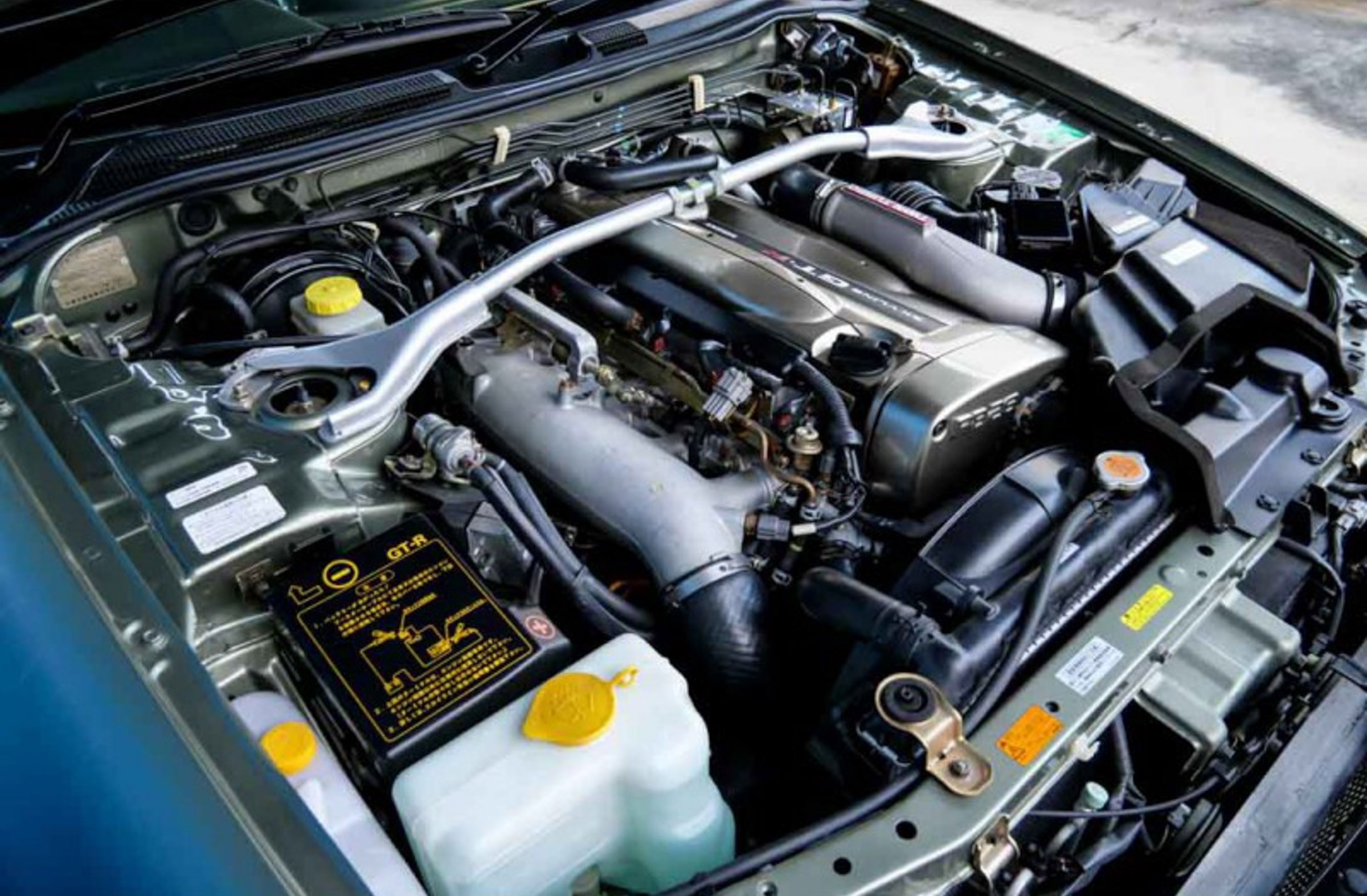 Nissan Skyline R34 GT-R Nur 00013