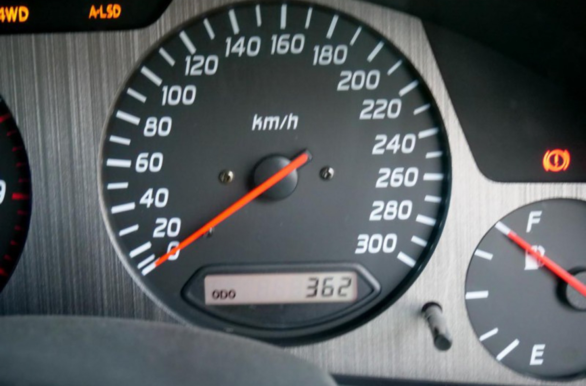 Nissan Skyline R34 GT-R Nur 00025