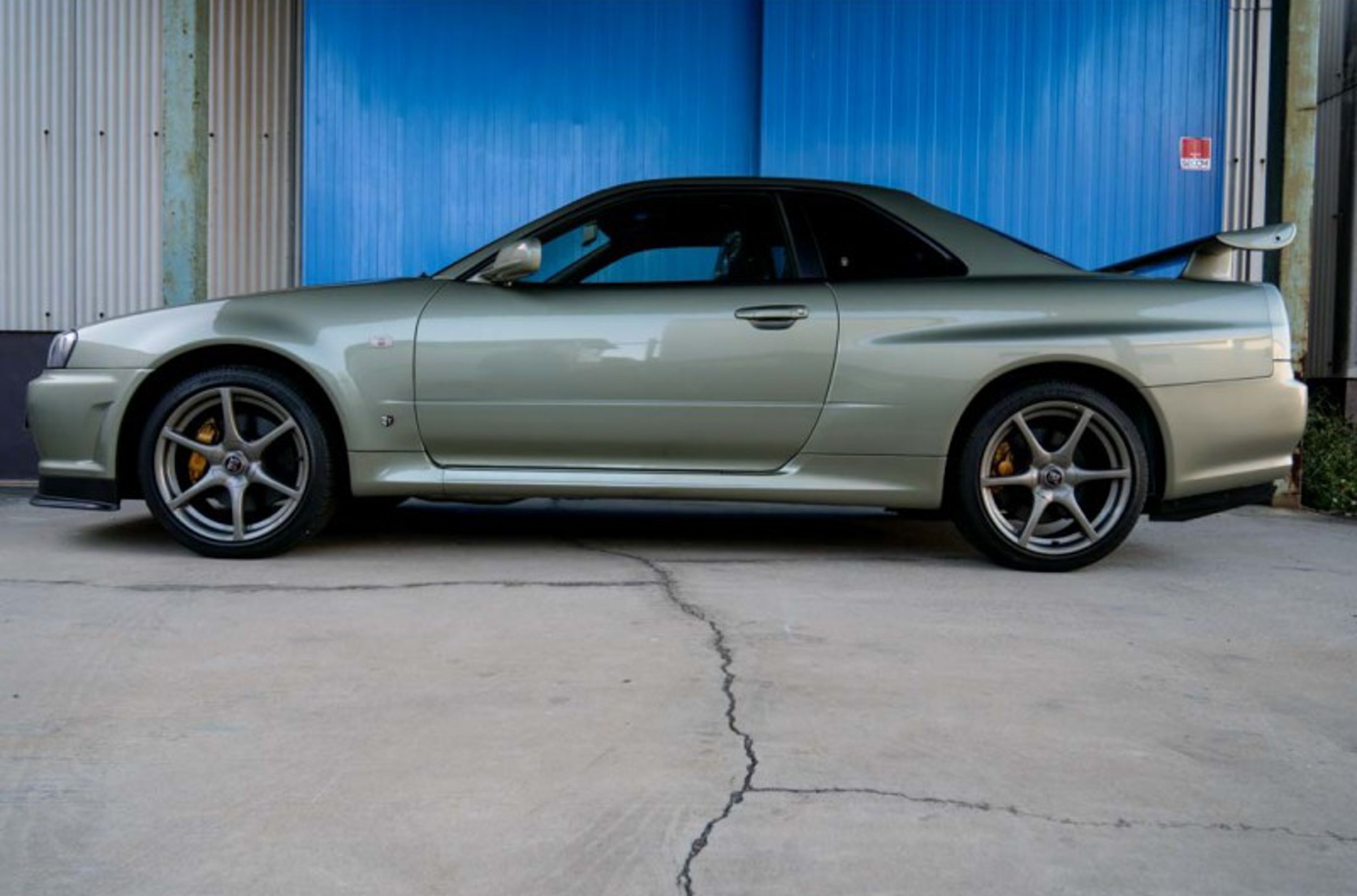 Nissan Skyline R34 GT-R Nur 00036