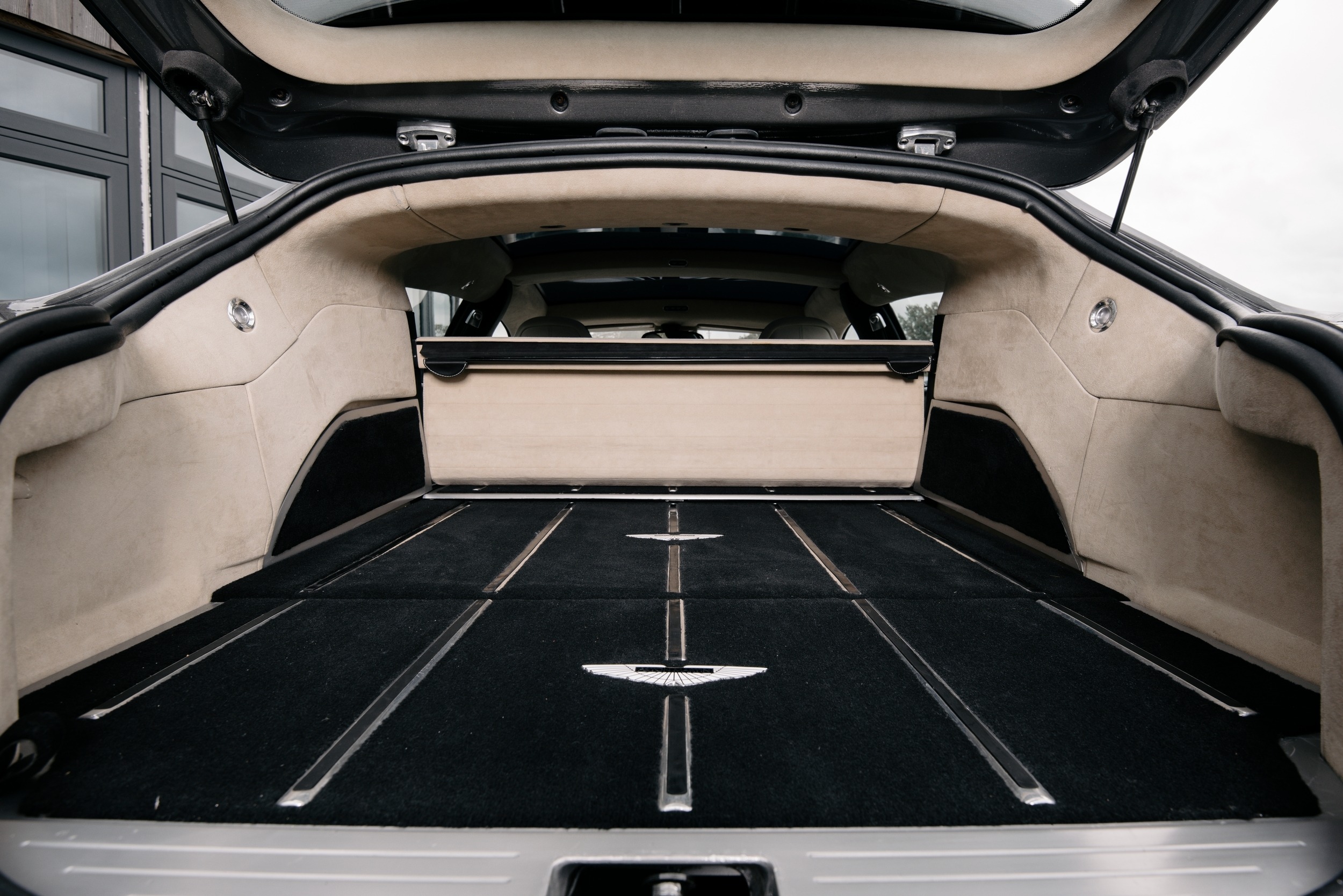 Aston Martin Rapide Shooting Brake Bertone - 17