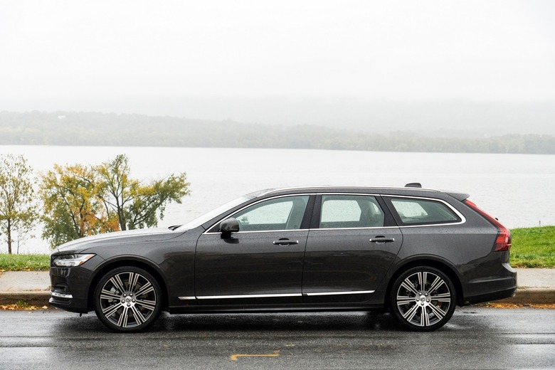 2021 Volvo V90-11