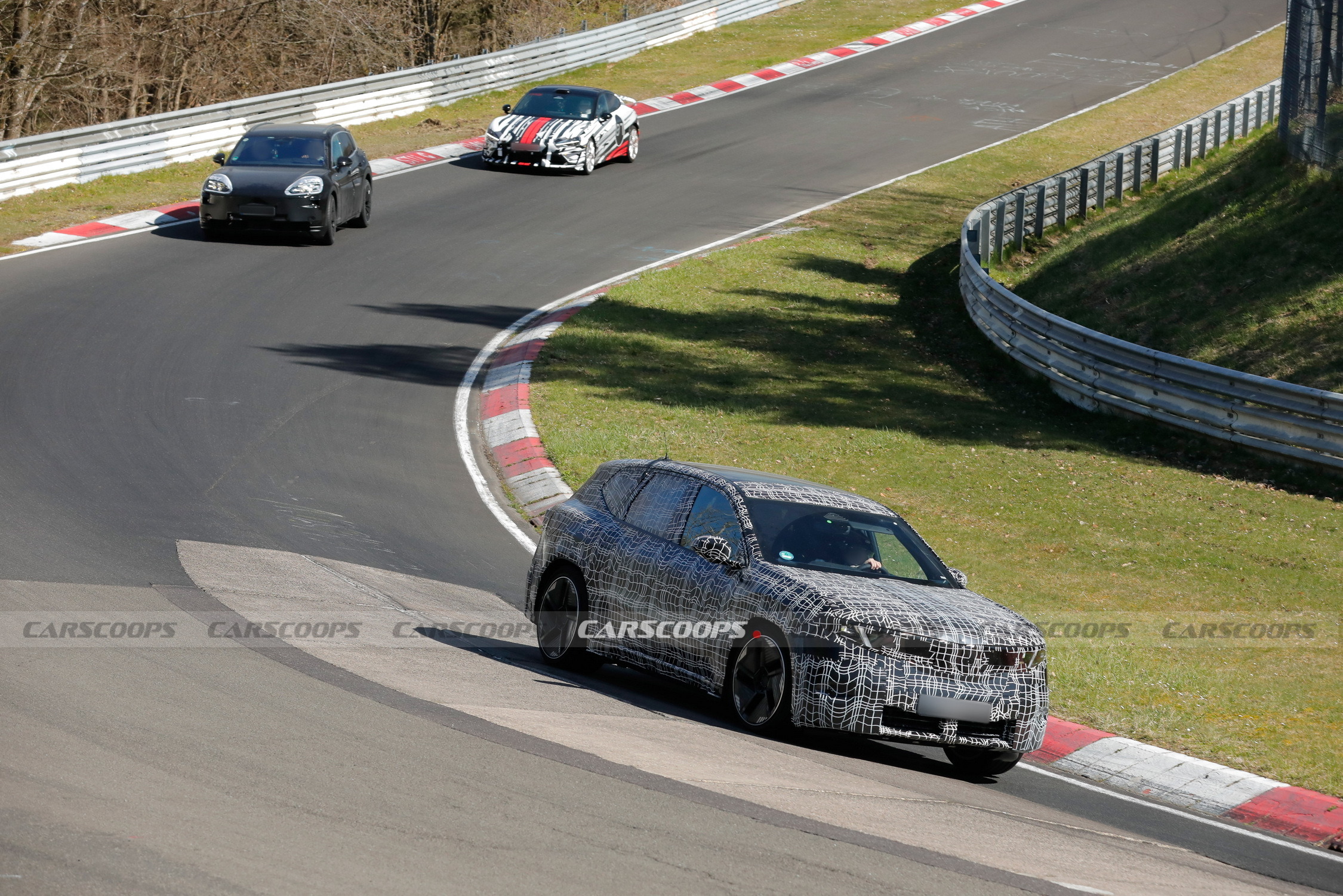 BMW iX3 CS 13