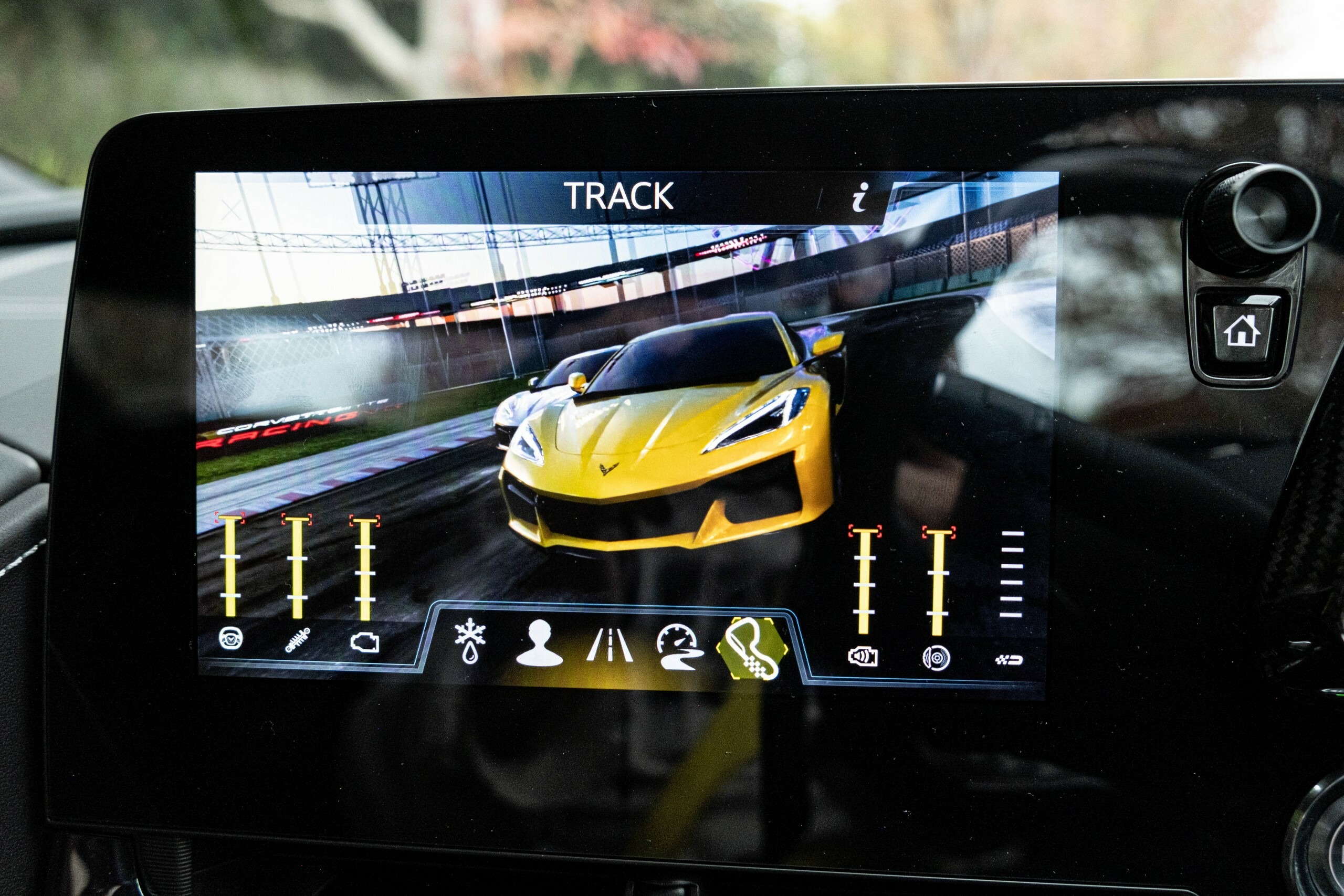 2025 Chevrolet Corvette E-Ray Review - 105