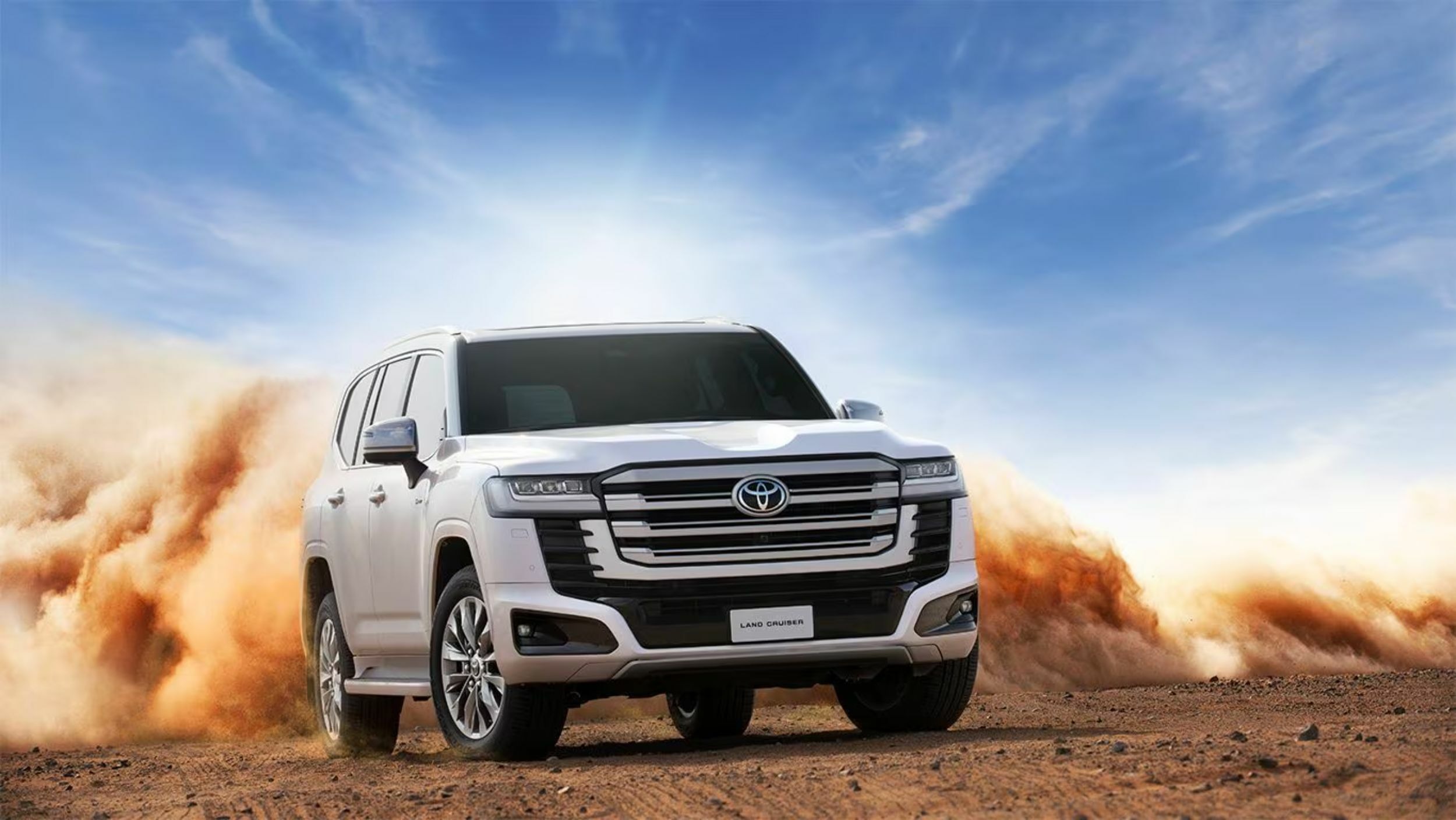 Toyota Land Cruiser 300 Hybrid (1)