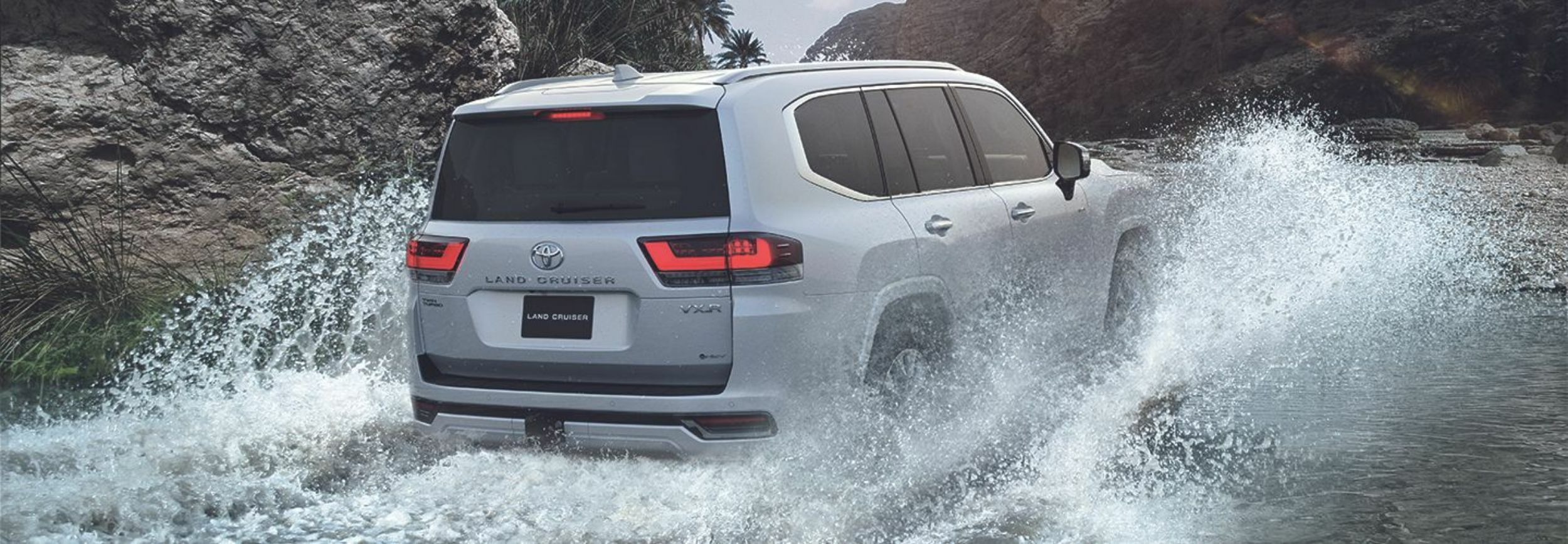 Toyota Land Cruiser 300 Hybrid (5)