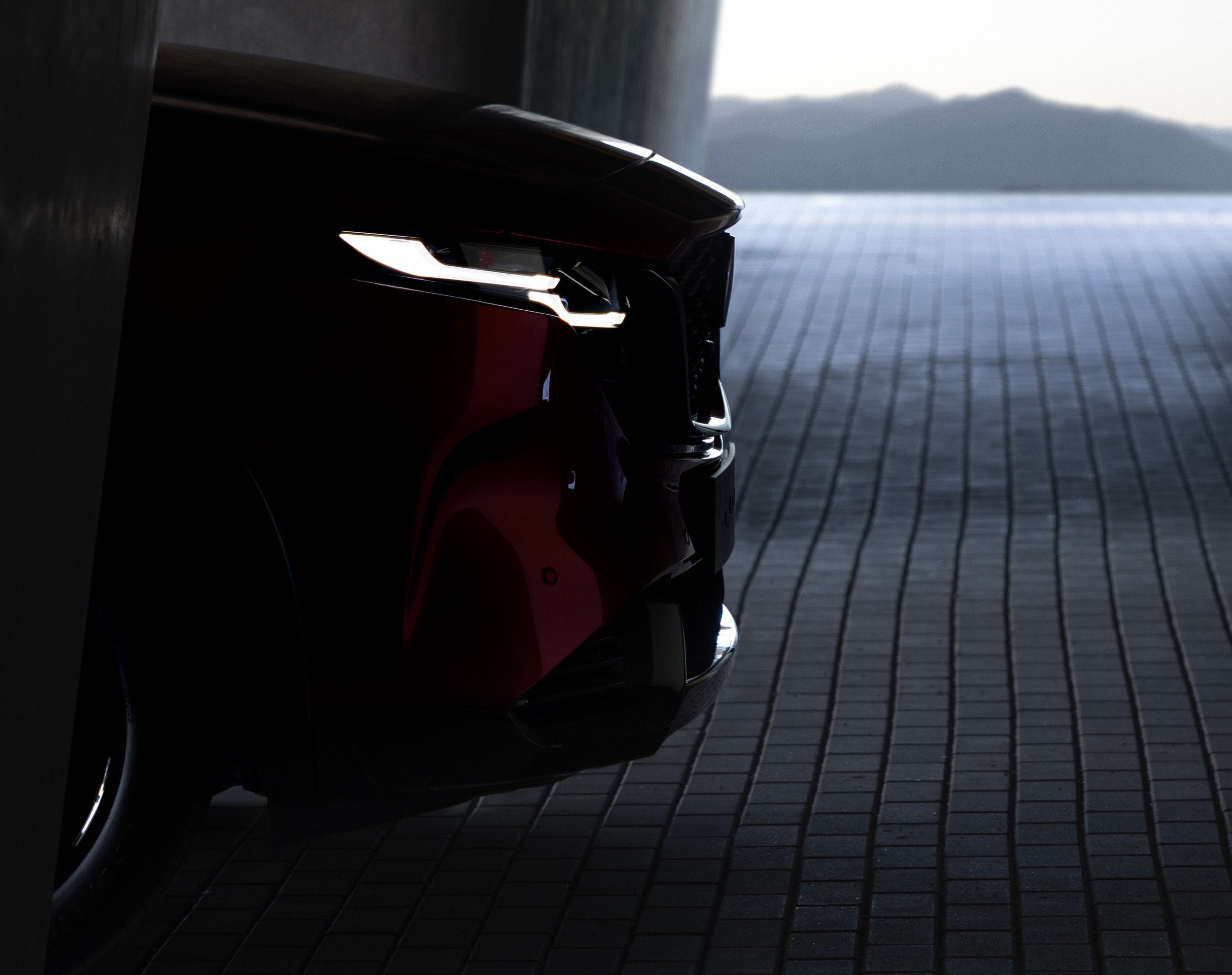 2025_cx-5_teaser_still_02_exteriorfront_ger_high_4x5